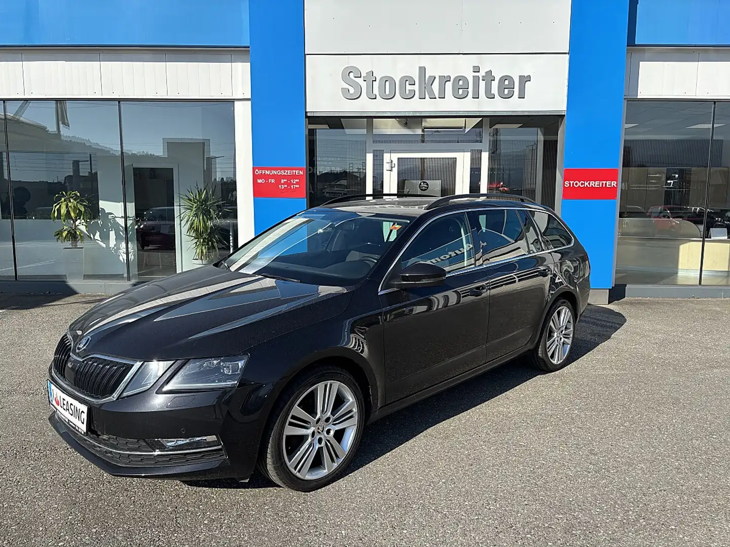 Skoda Octavia Combi 2,0 Style TDI 4x4 DSG*LED*PANO*NAVI*TEMPOACC Schwarz - 1