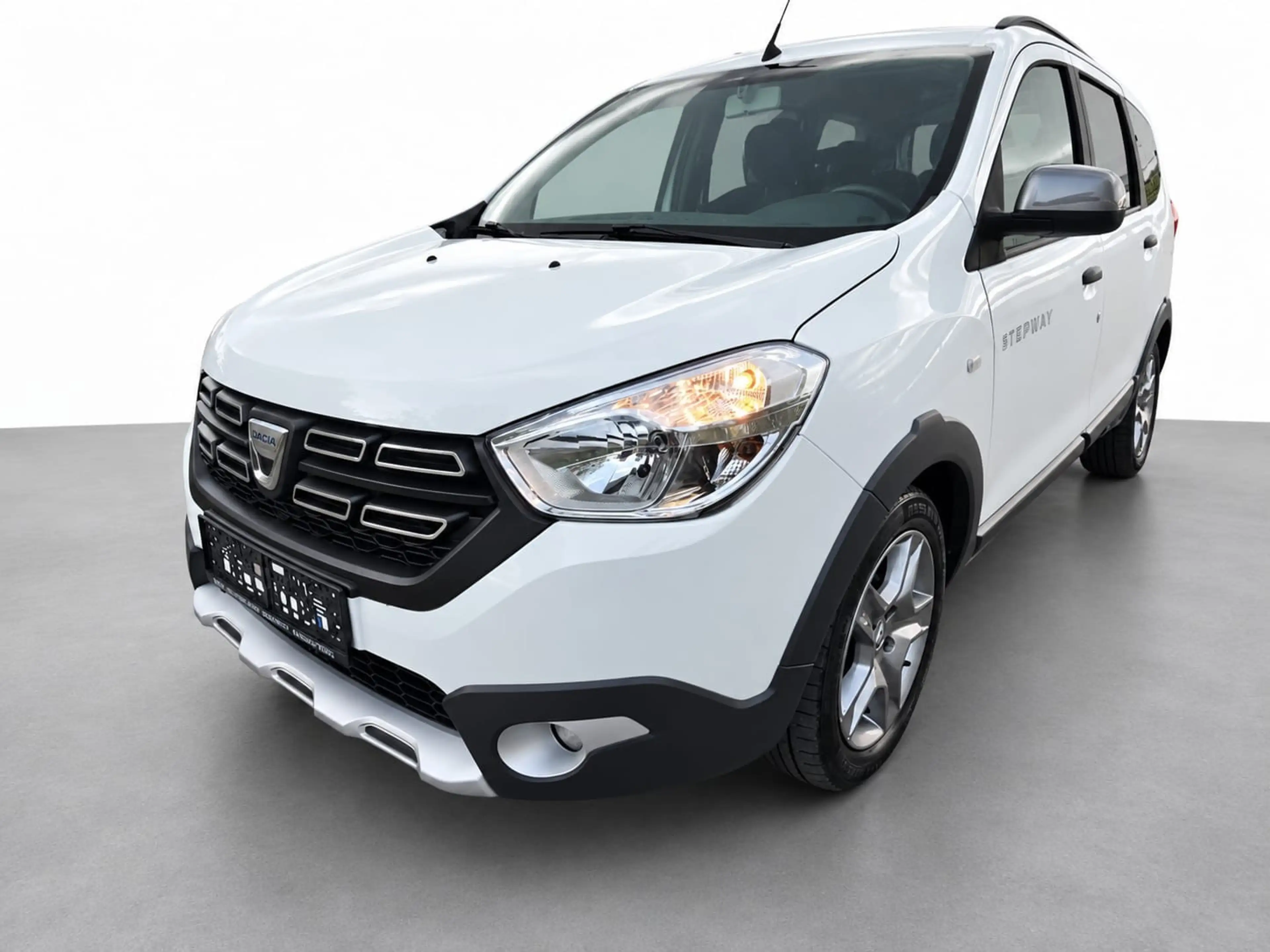 Dacia Lodgy Stepway — photo 2