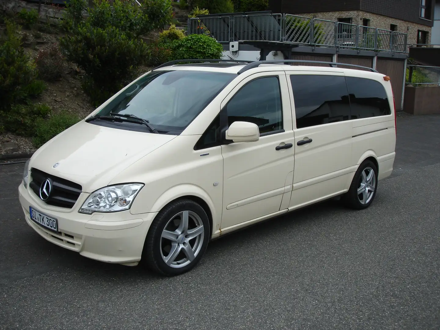 Mercedes-Benz Vito Vito 122 CDI Lang Aut. - 1