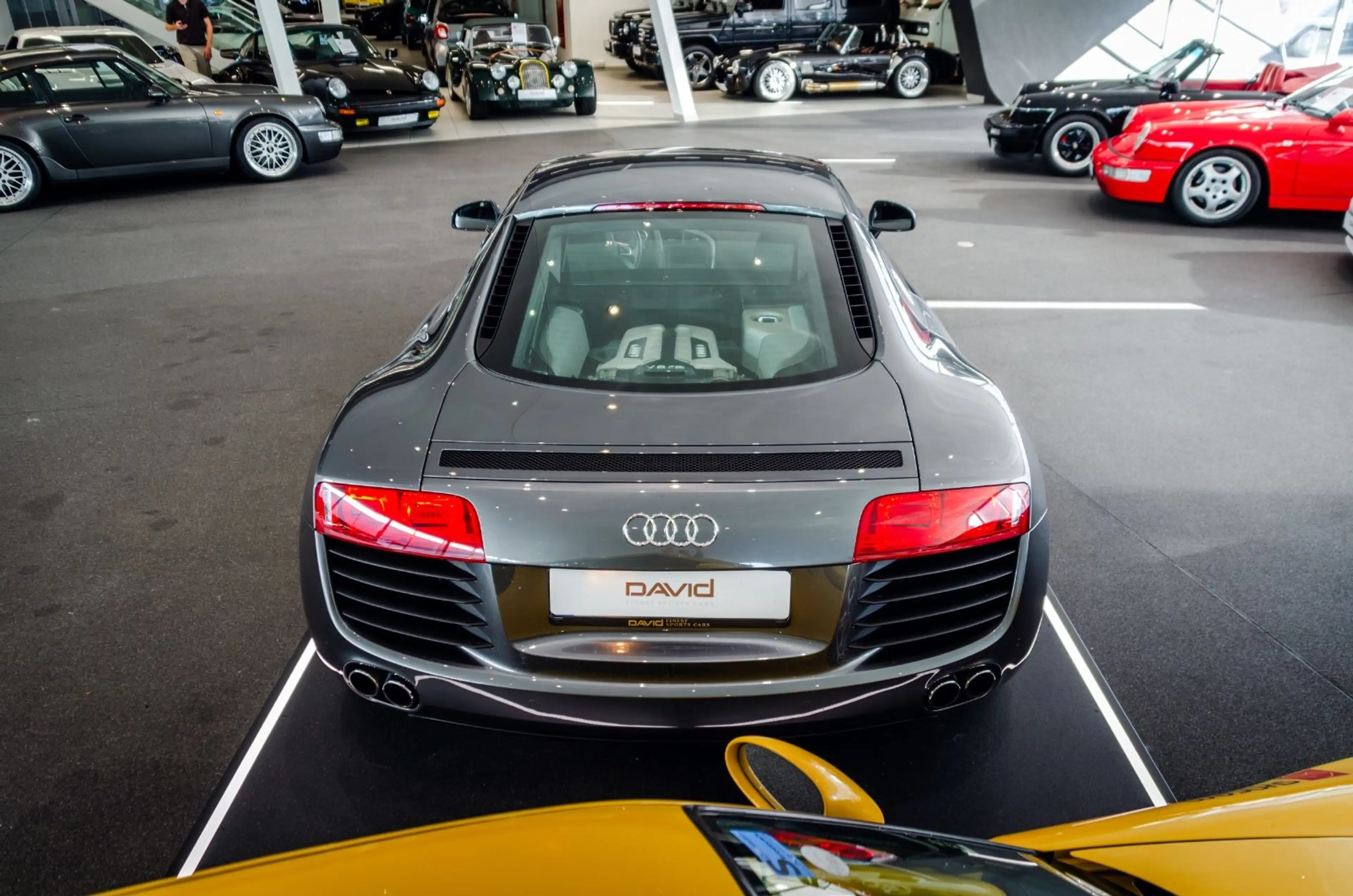 Audi R8 4.2 FSI Quattro *Unfallfrei*Deutsch*B&O* — photo 12
