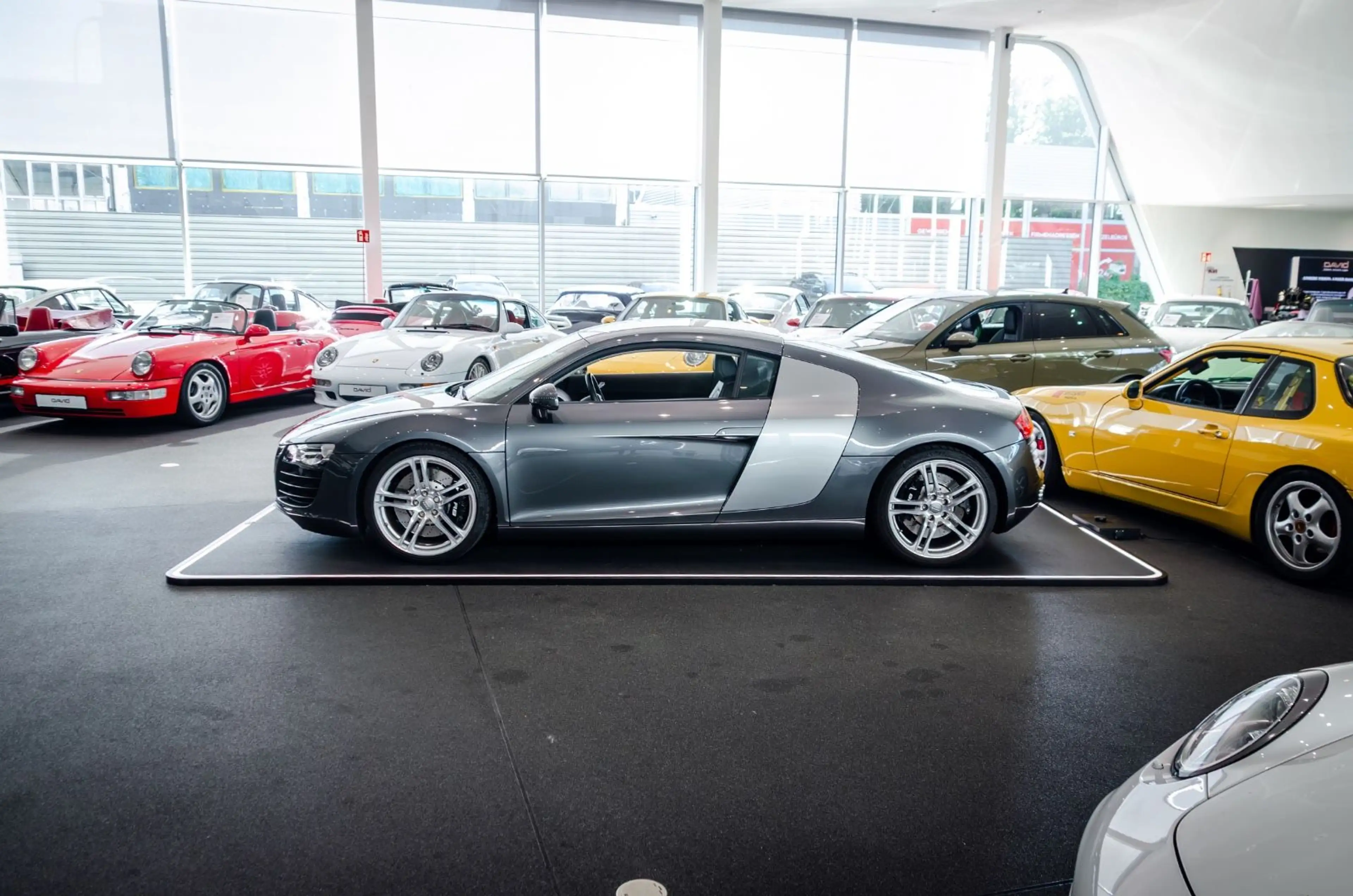 Audi R8 4.2 FSI Quattro *Unfallfrei*Deutsch*B&O* — photo 8