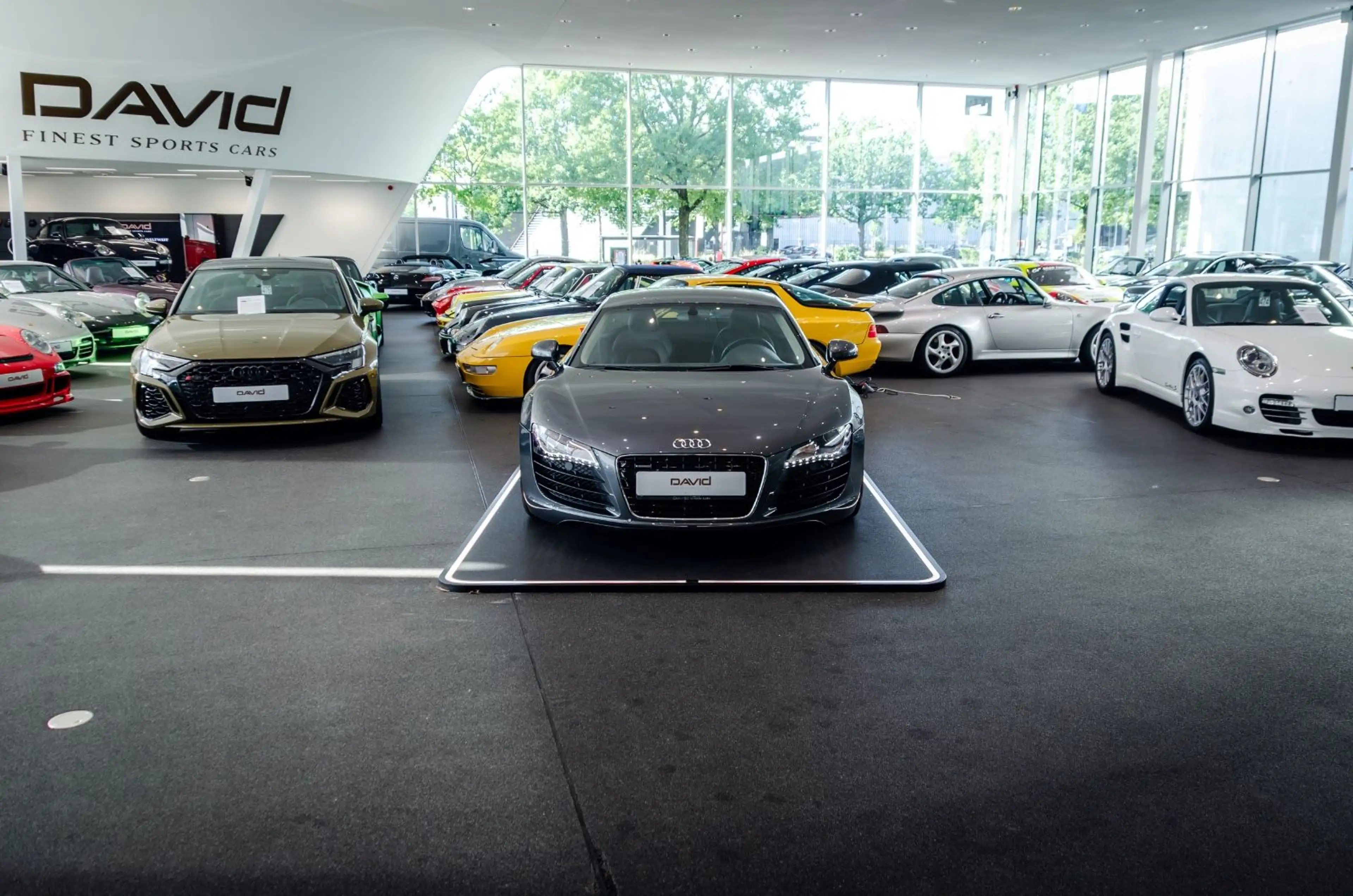 Audi R8 4.2 FSI Quattro *Unfallfrei*Deutsch*B&O* — photo 6