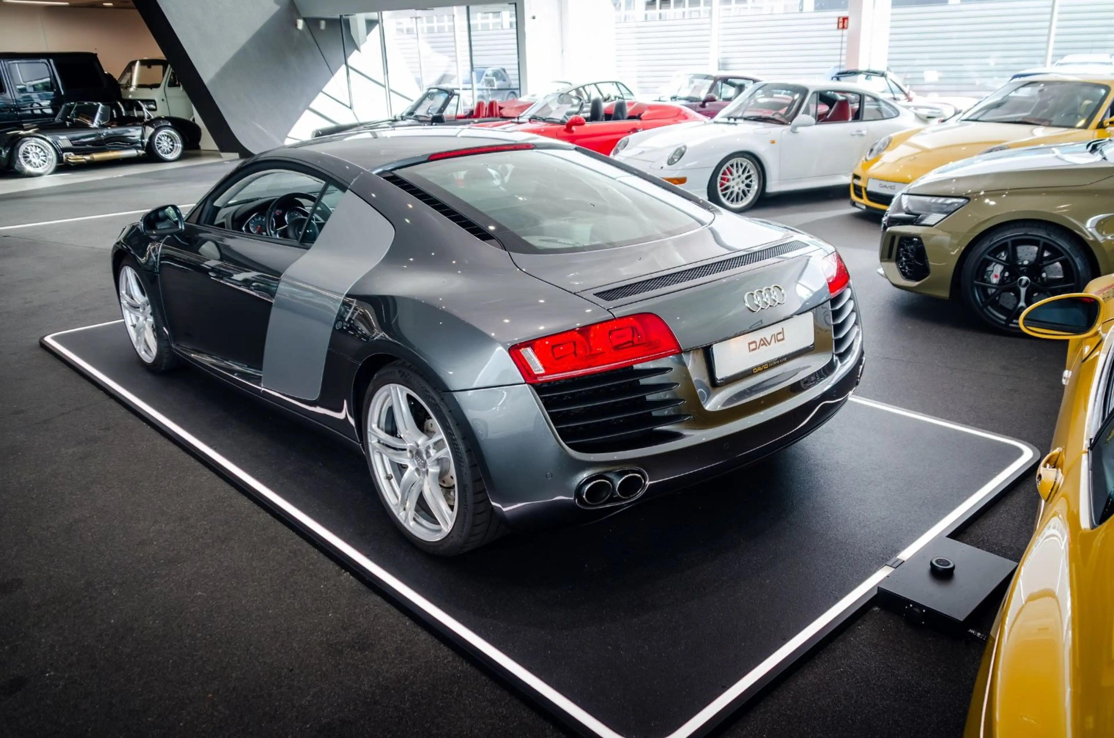 Audi R8 4.2 FSI Quattro *Unfallfrei*Deutsch*B&O* — photo 10