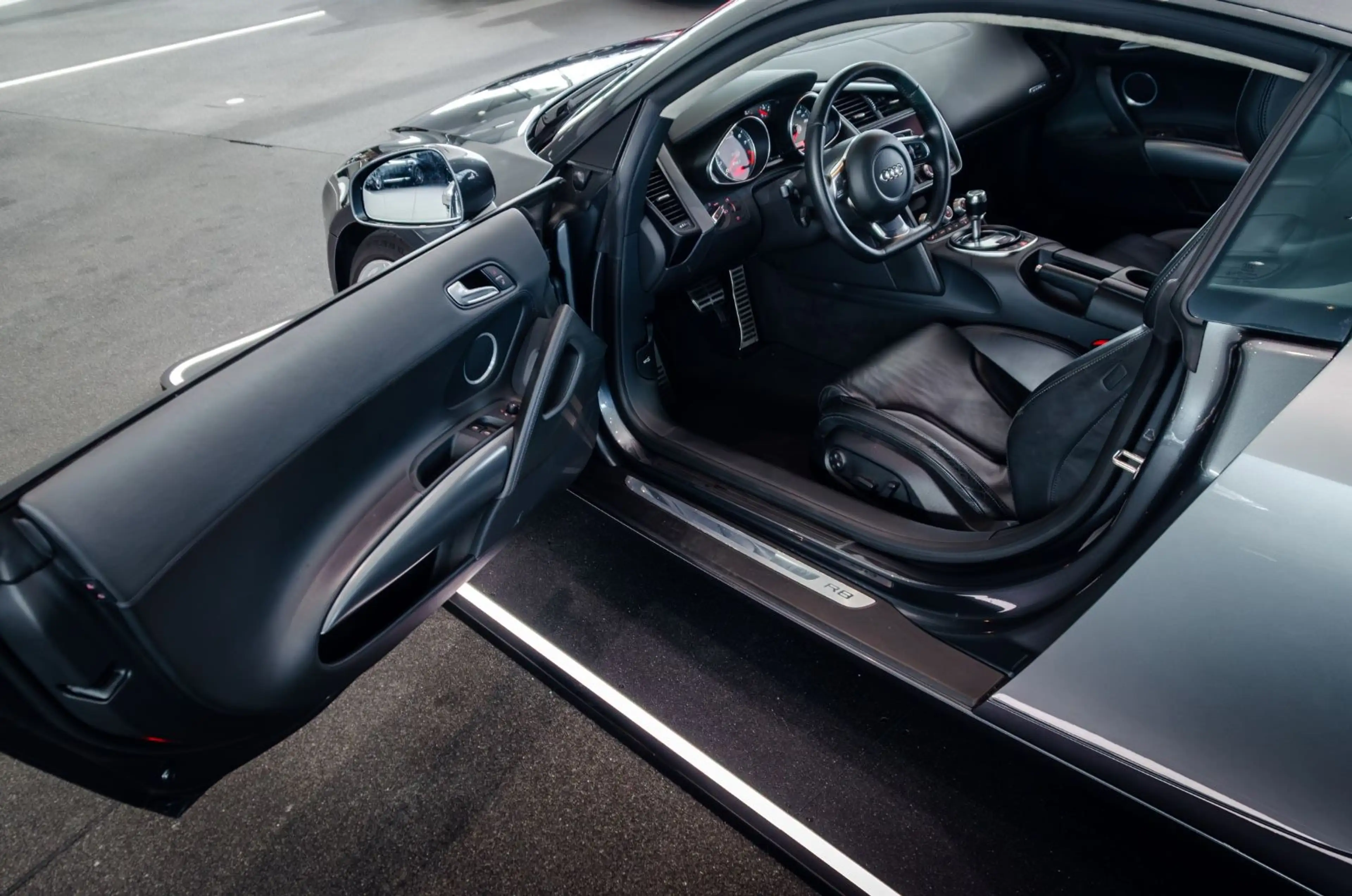 Audi R8 4.2 FSI Quattro *Unfallfrei*Deutsch*B&O* — photo 14