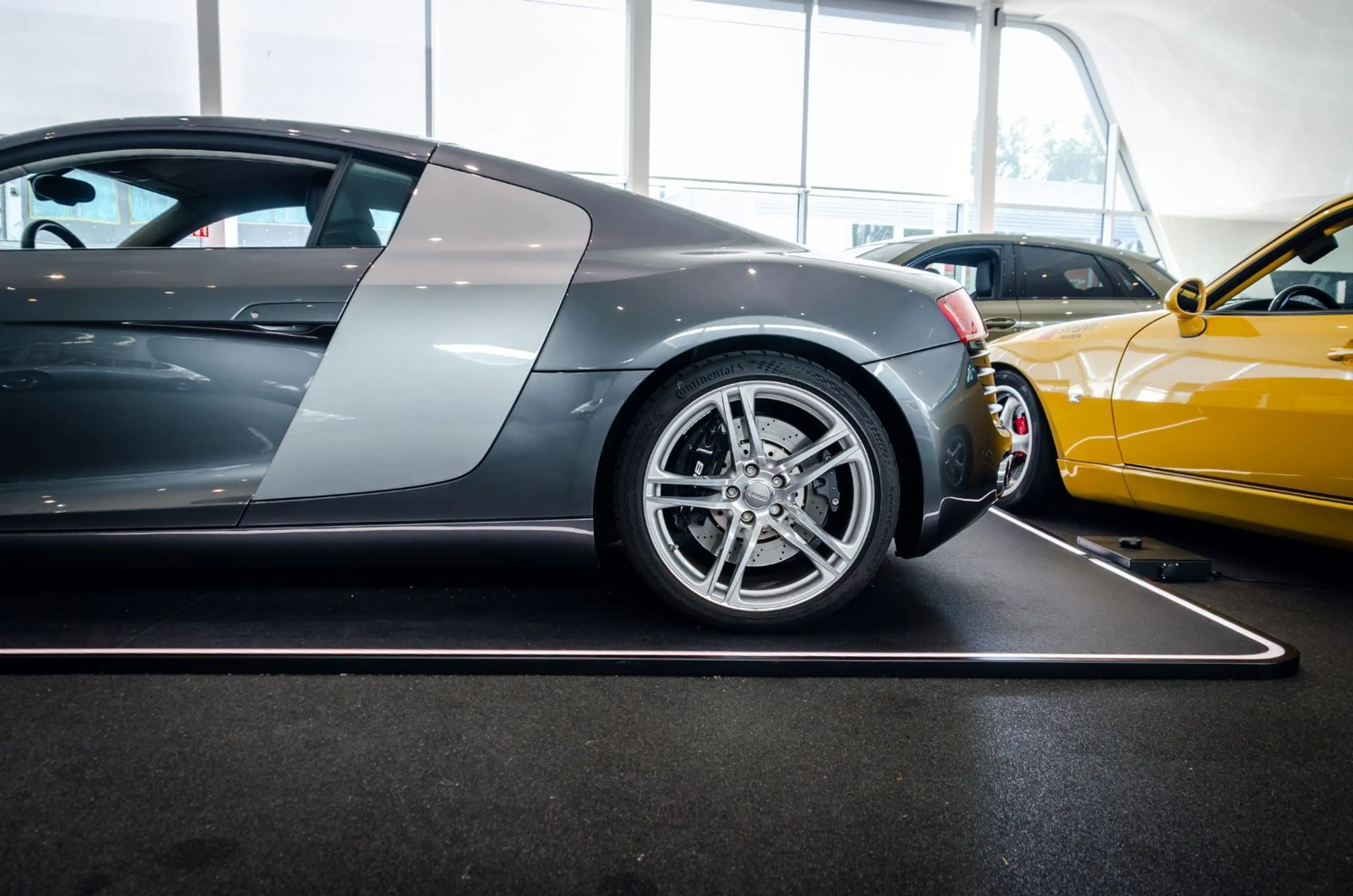 Audi R8 4.2 FSI Quattro *Unfallfrei*Deutsch*B&O* — photo 7