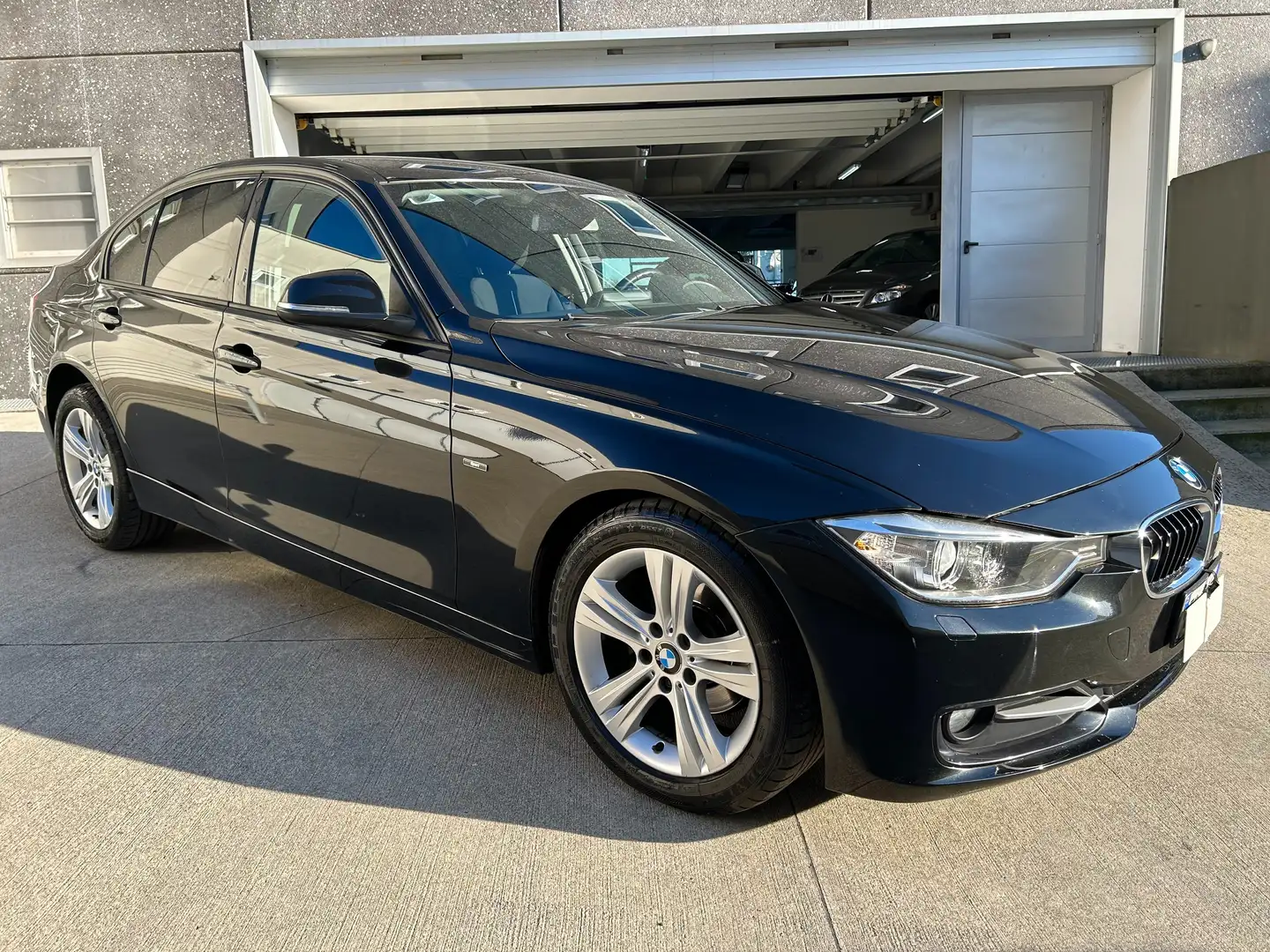 BMW 316 Serie 3 F30 2011 Berlina 316d Sport Nero - 1