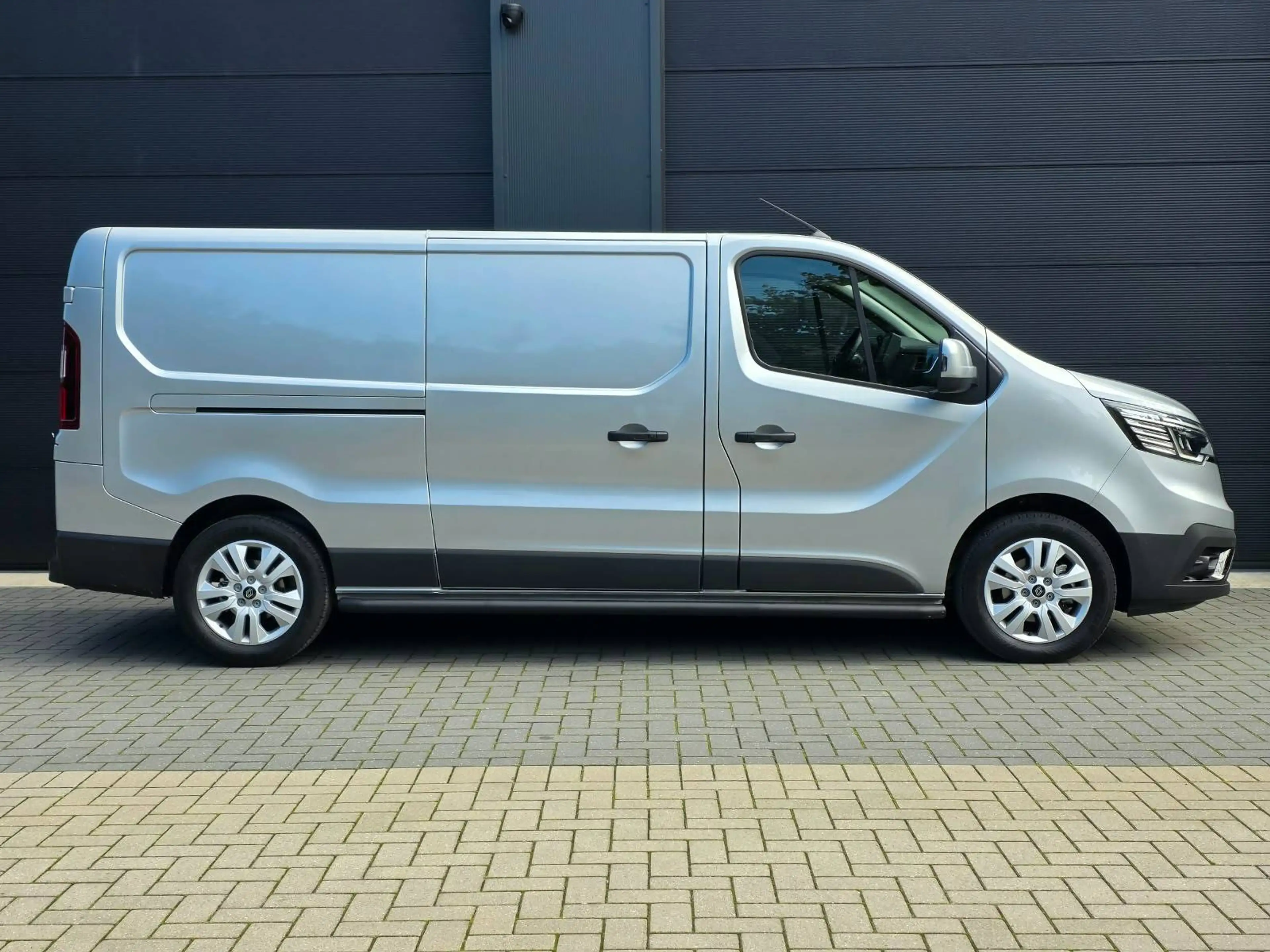 Renault Trafic 2.0 Blue dCi 30 L2 / Pro Edition / Camera / Automaat / 150 Pk / Led koplampen / Btw aftrekbaar — photo 3