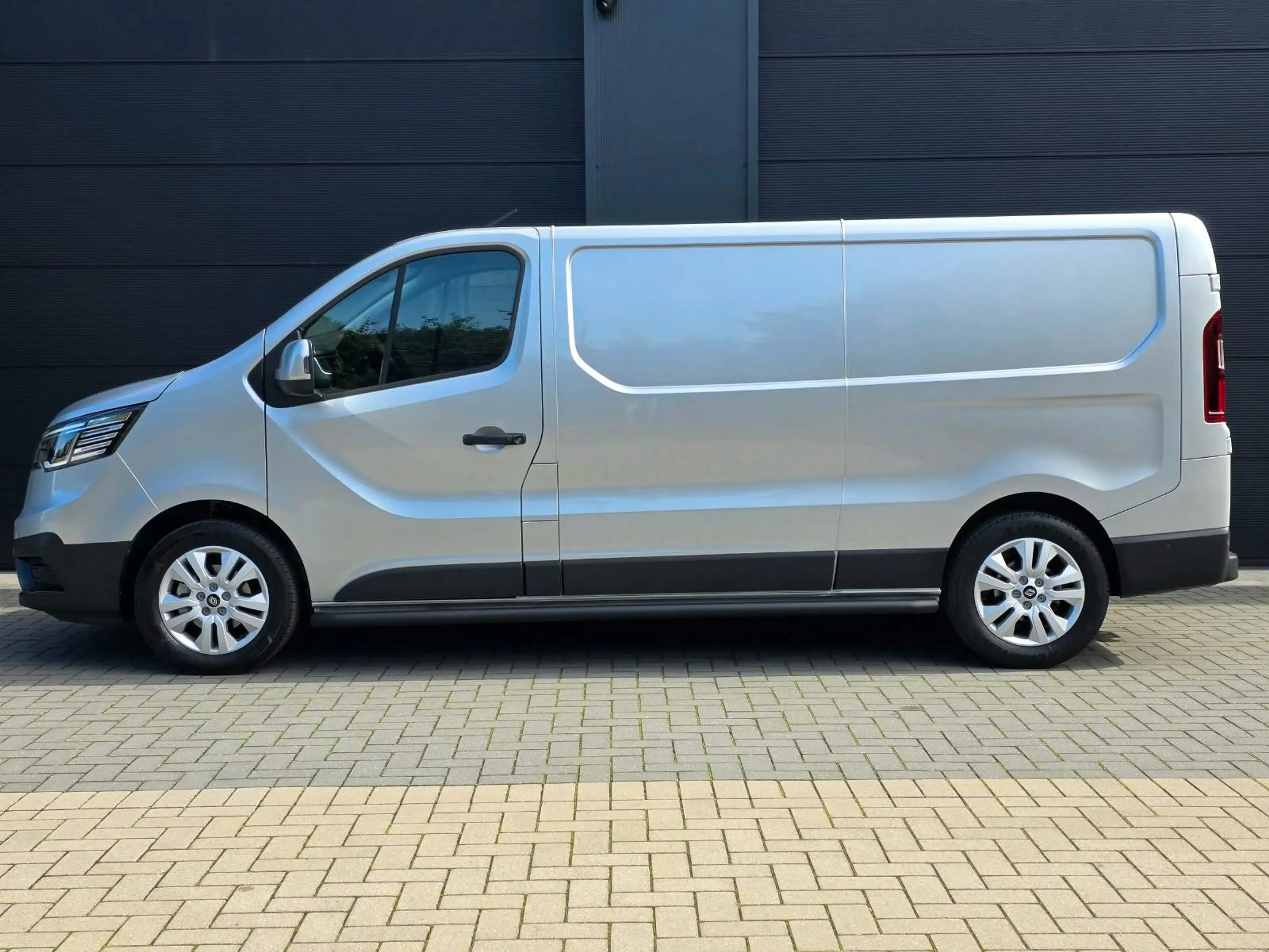 Renault Trafic 2.0 Blue dCi 30 L2 / Pro Edition / Camera / Automaat / 150 Pk / Led koplampen / Btw aftrekbaar — photo 4