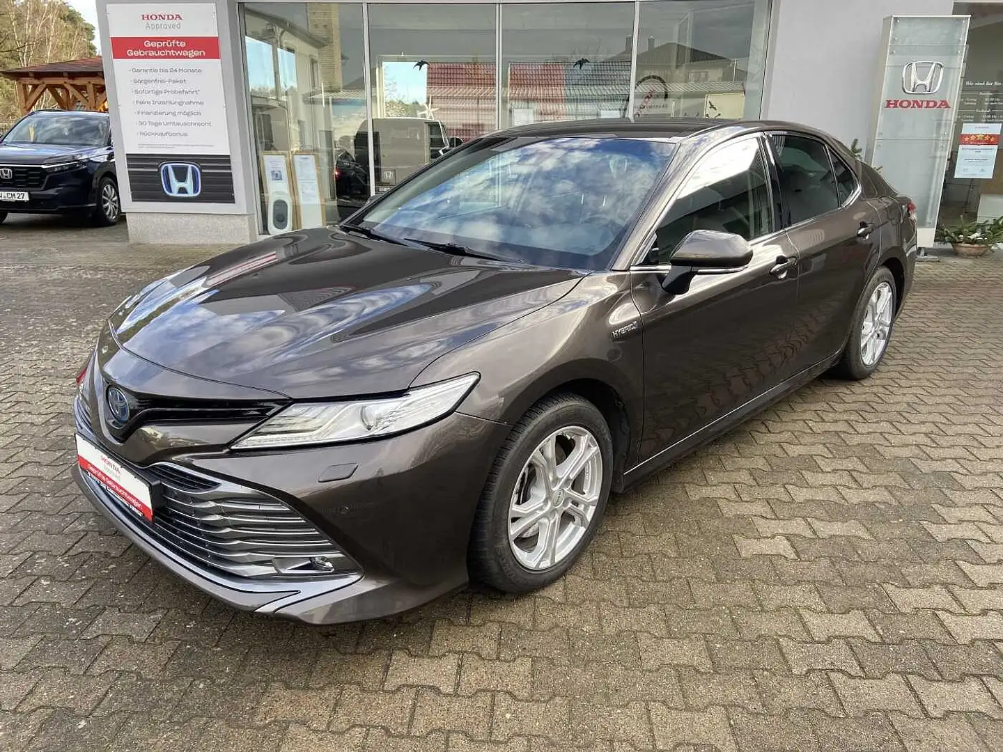 Toyota Camry 2.5 Hybrid Executive inkl. Winterräder Braun - 2