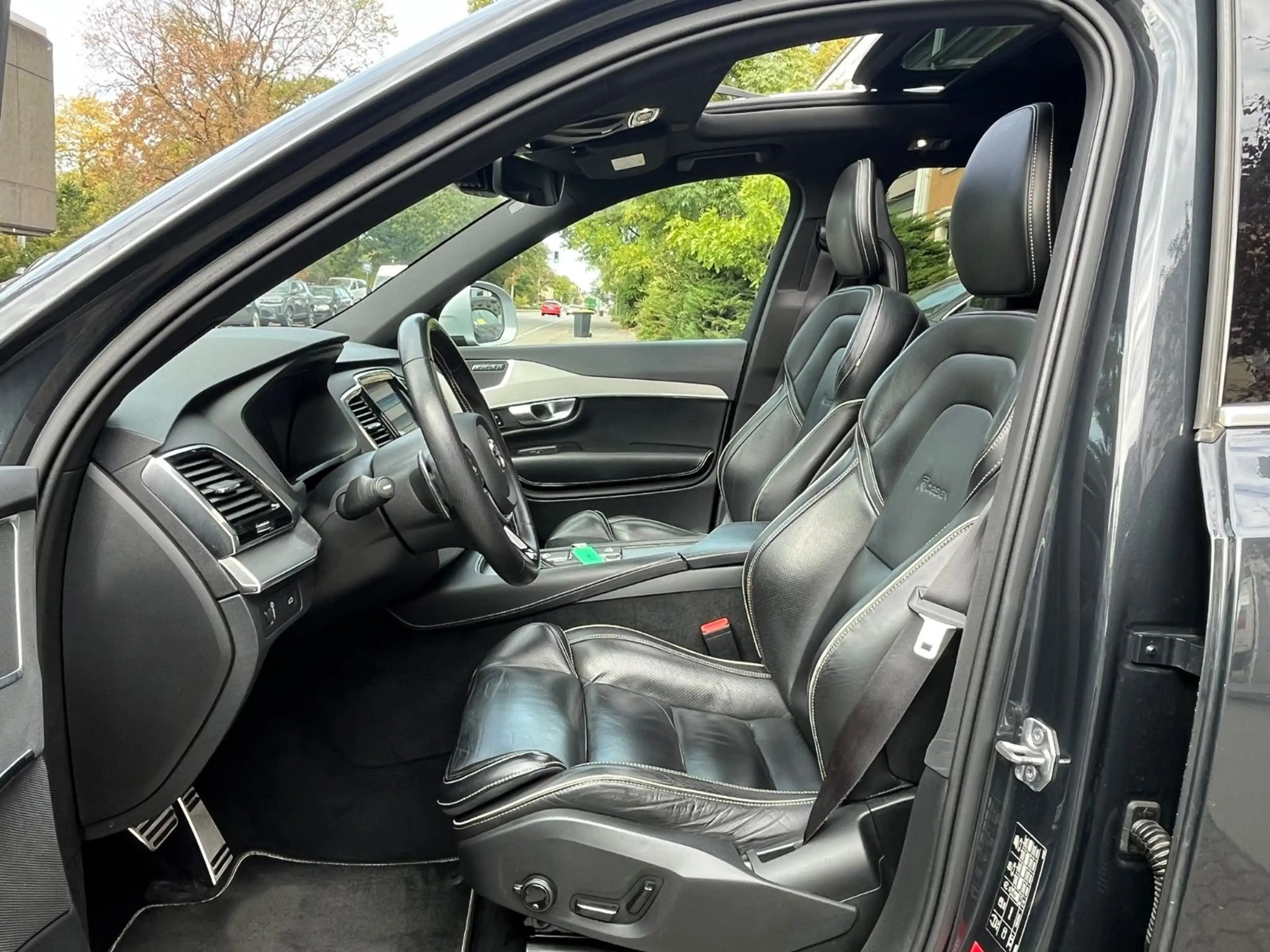 Volvo XC90 R Design AWD 7.Sitze Panorama, Leder — photo 10