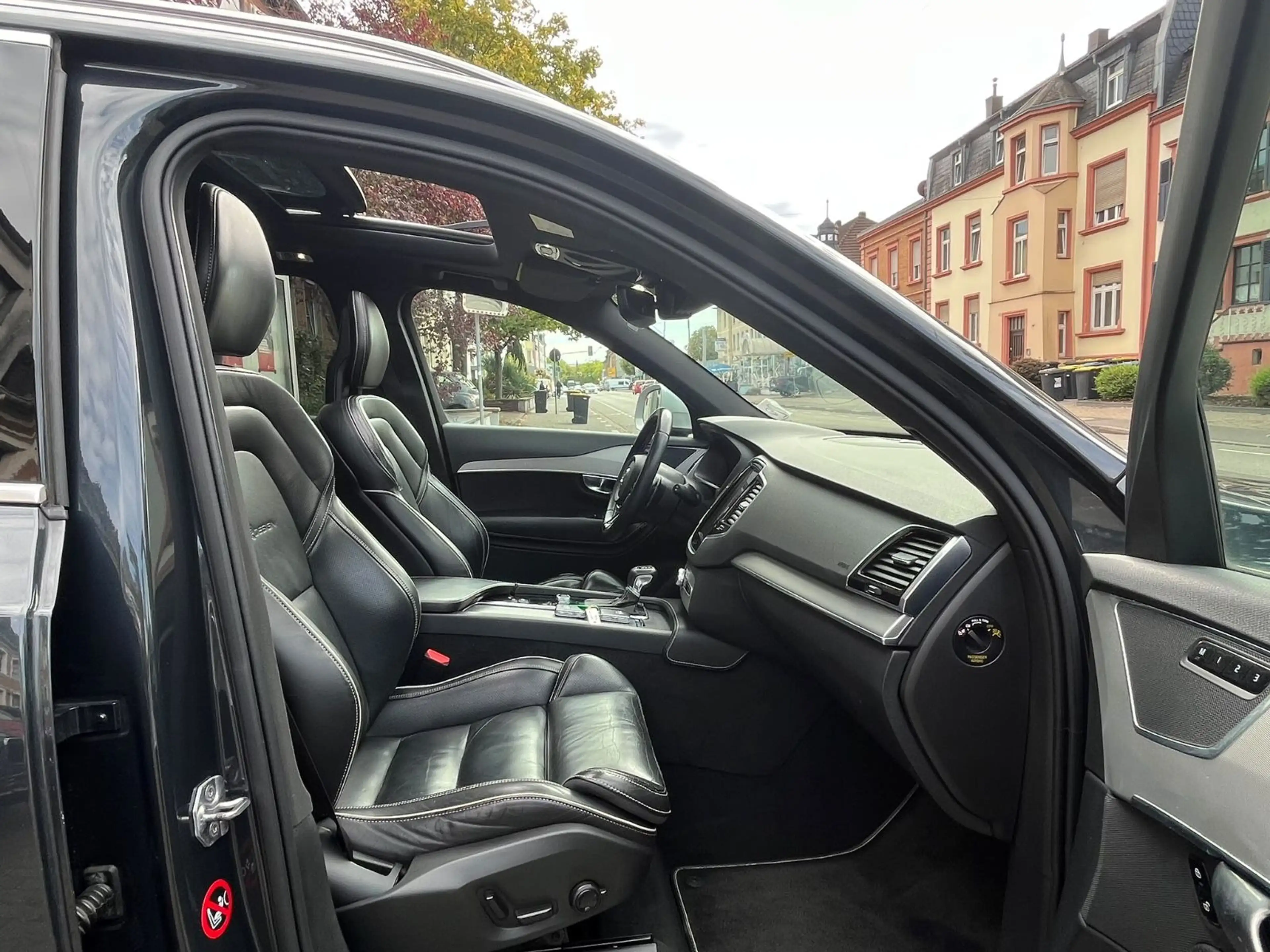 Volvo XC90 R Design AWD 7.Sitze Panorama, Leder — photo 12