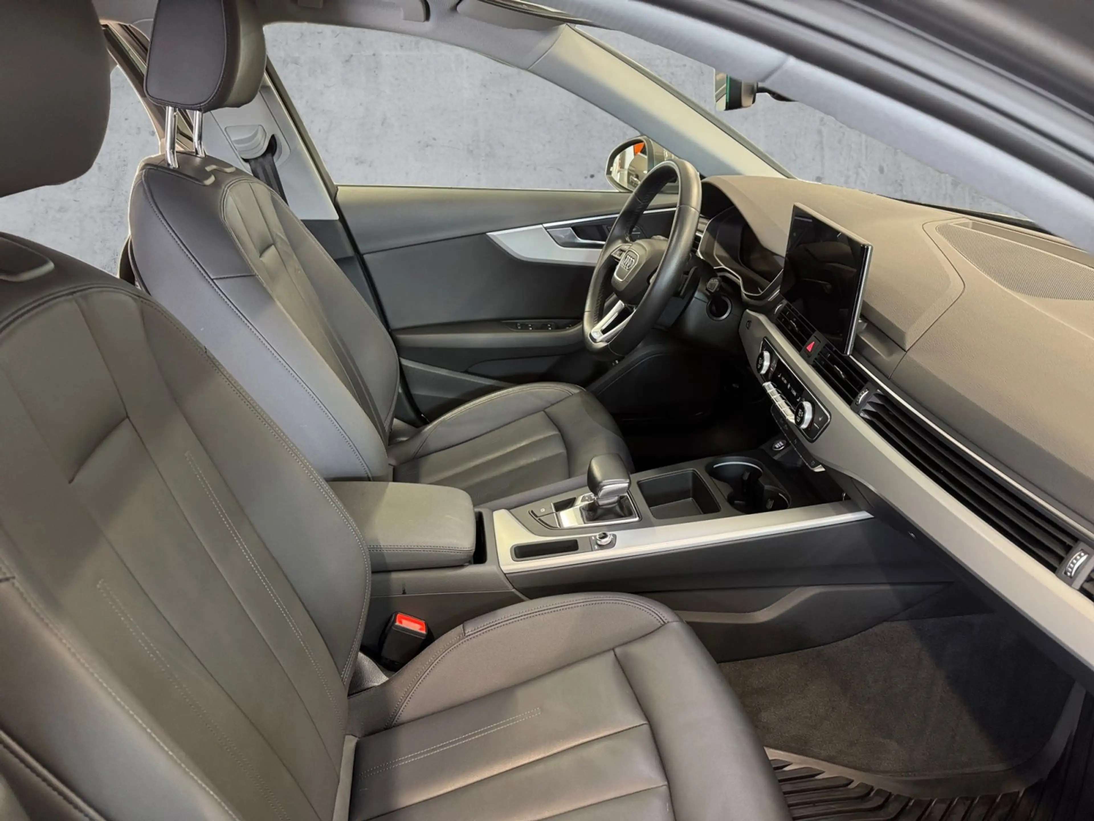 Audi A4 35 TFSI S-TR ADVANCED 5JG+LED+NAVI+ACC — photo 13