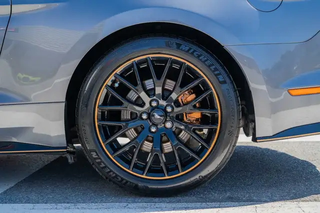 Ford Mustang view 7