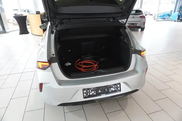Opel Astra view 14