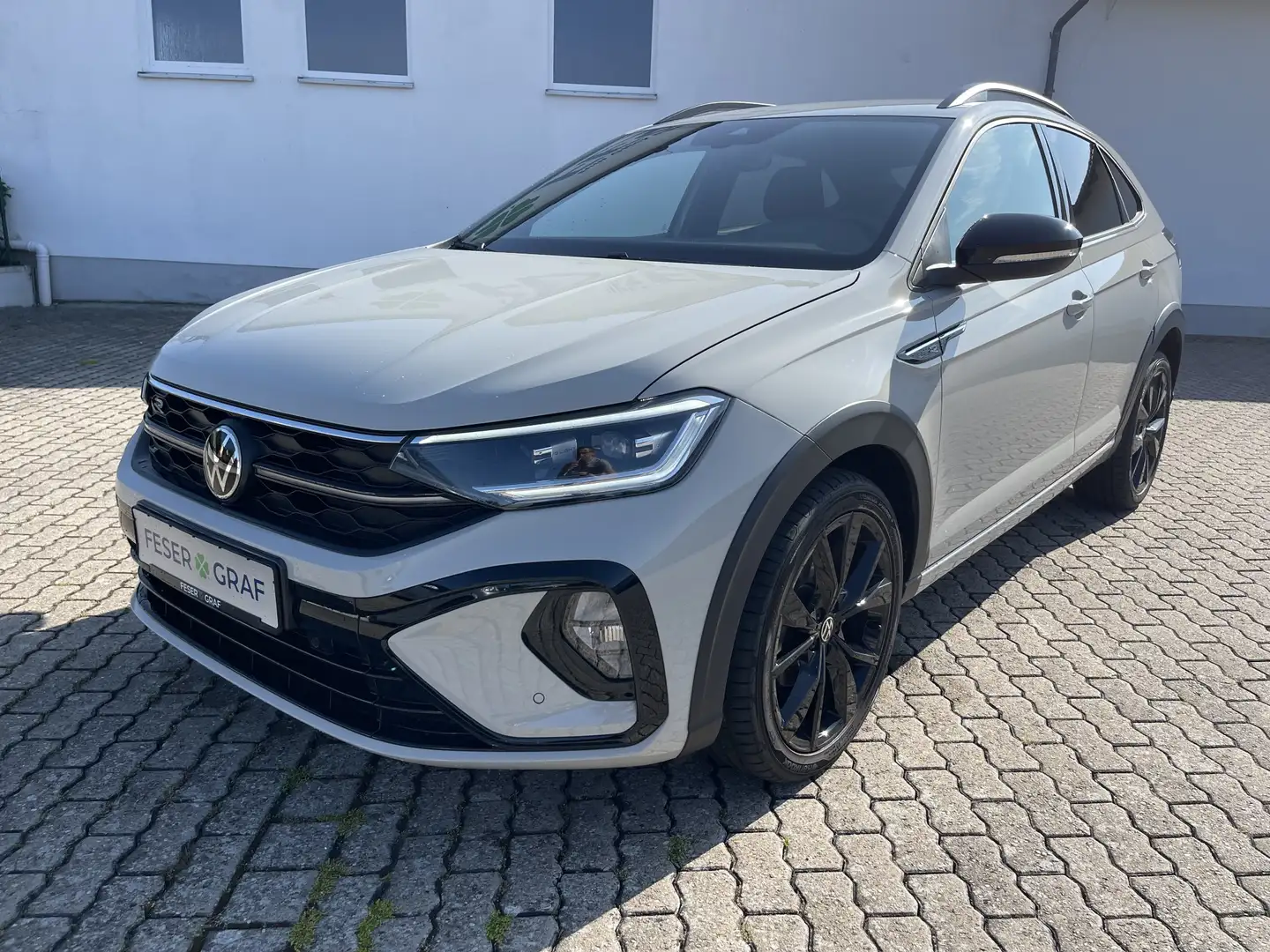 Volkswagen Taigo R-Line 1.0 TSI DSG 18" APP KAMERA NAVI Grau - 2