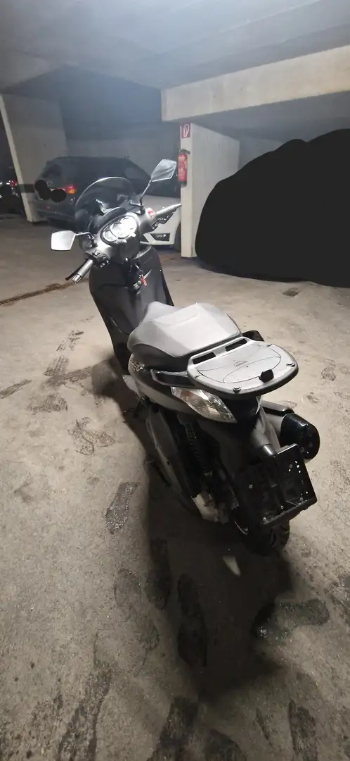 Piaggio Beverly 350 Sport Touring, Police Edition Negru - 2