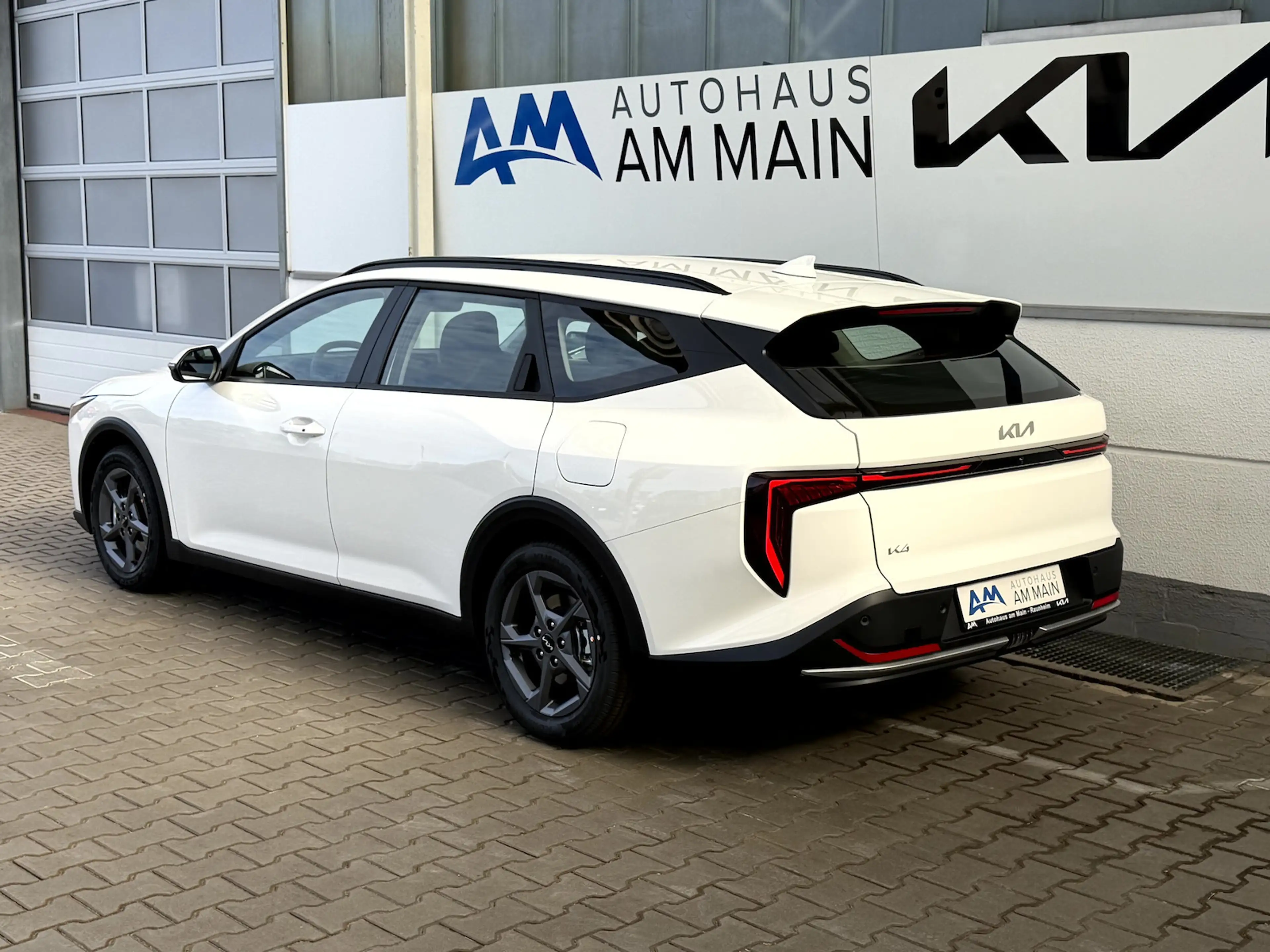 Kia K4 SW 1.6 T 150 DCT VISION — photo 4