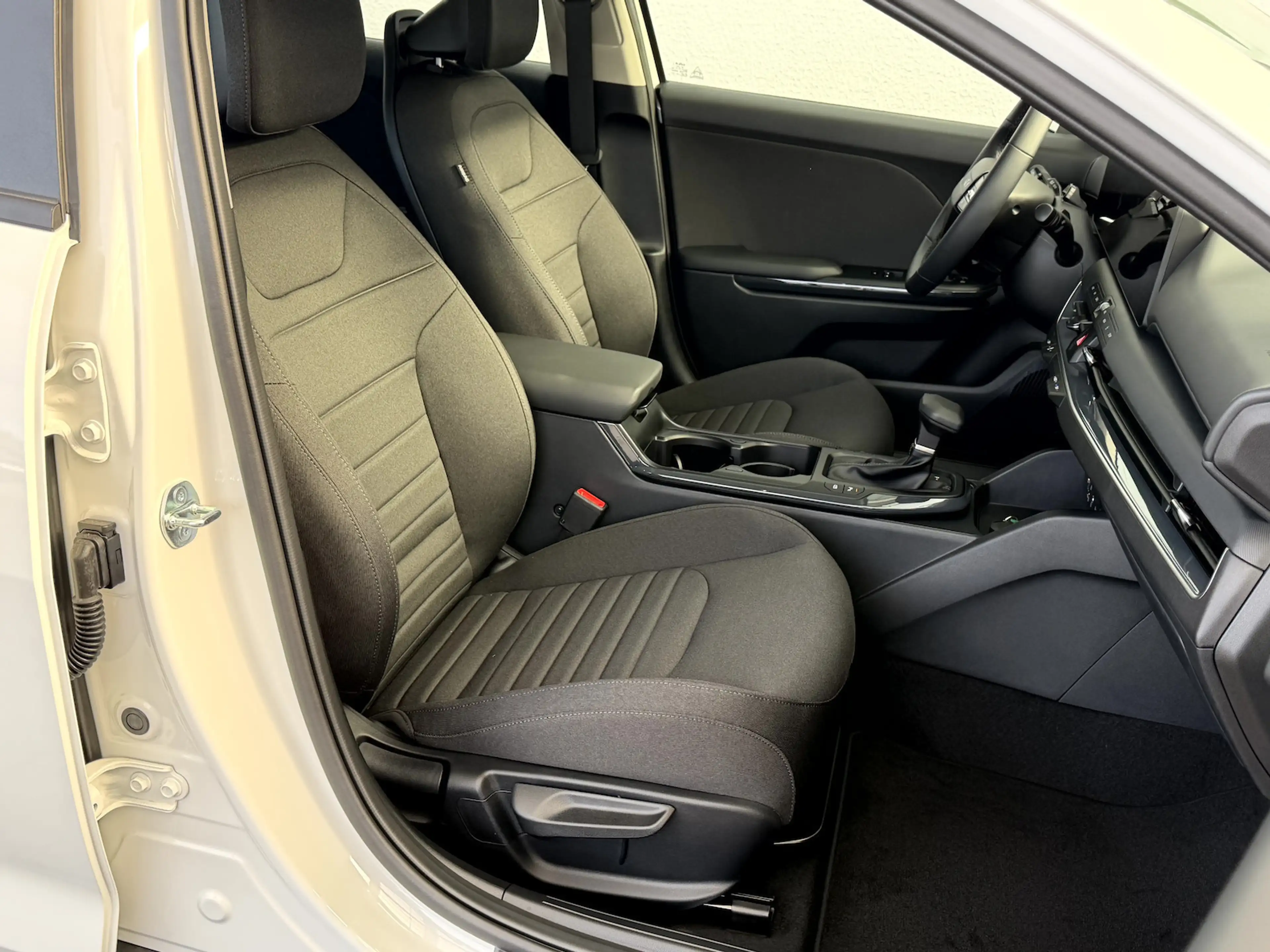 Kia K4 SW 1.6 T 150 DCT VISION — photo 12