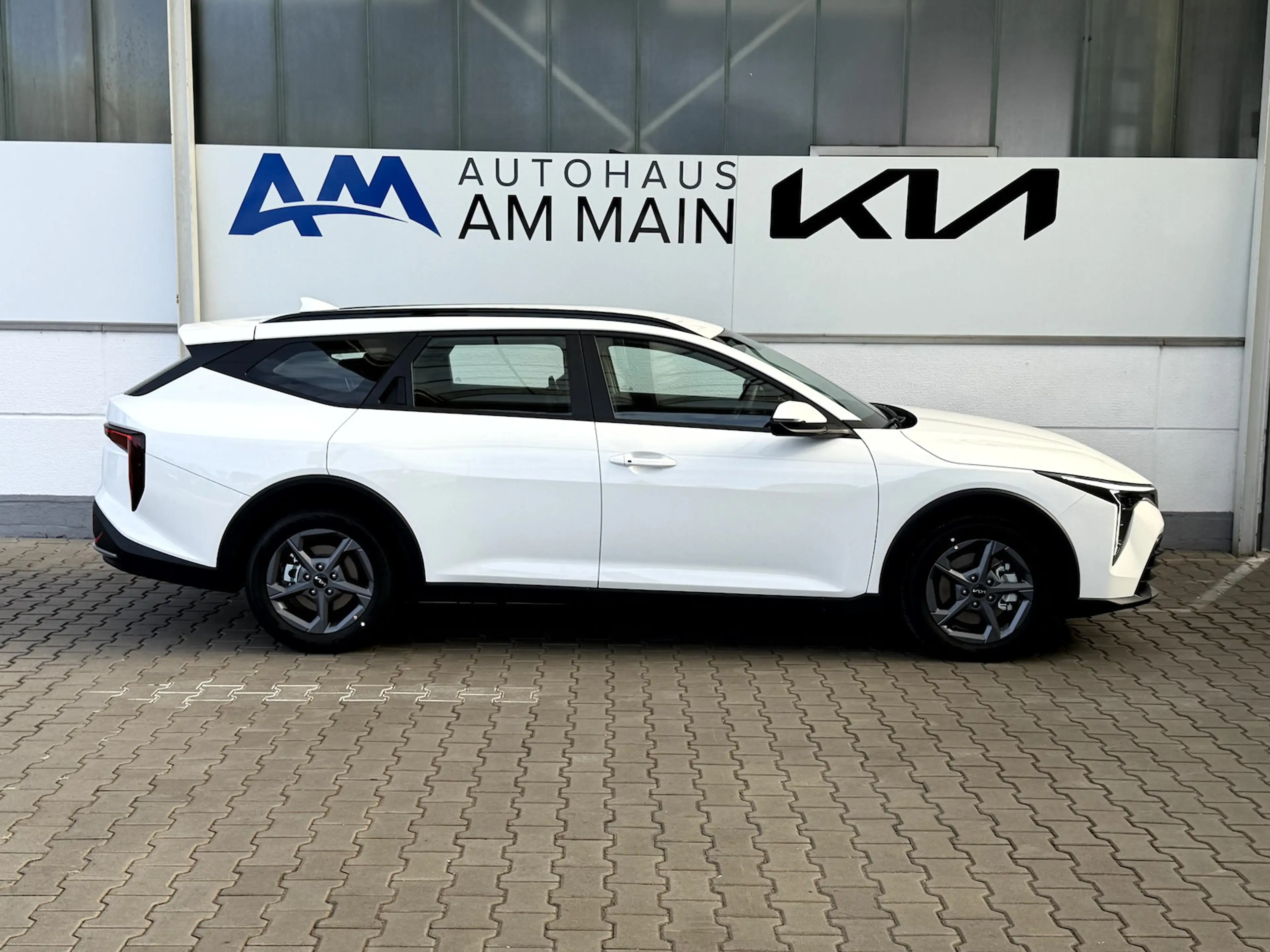 Kia K4 SW 1.6 T 150 DCT VISION — photo 6