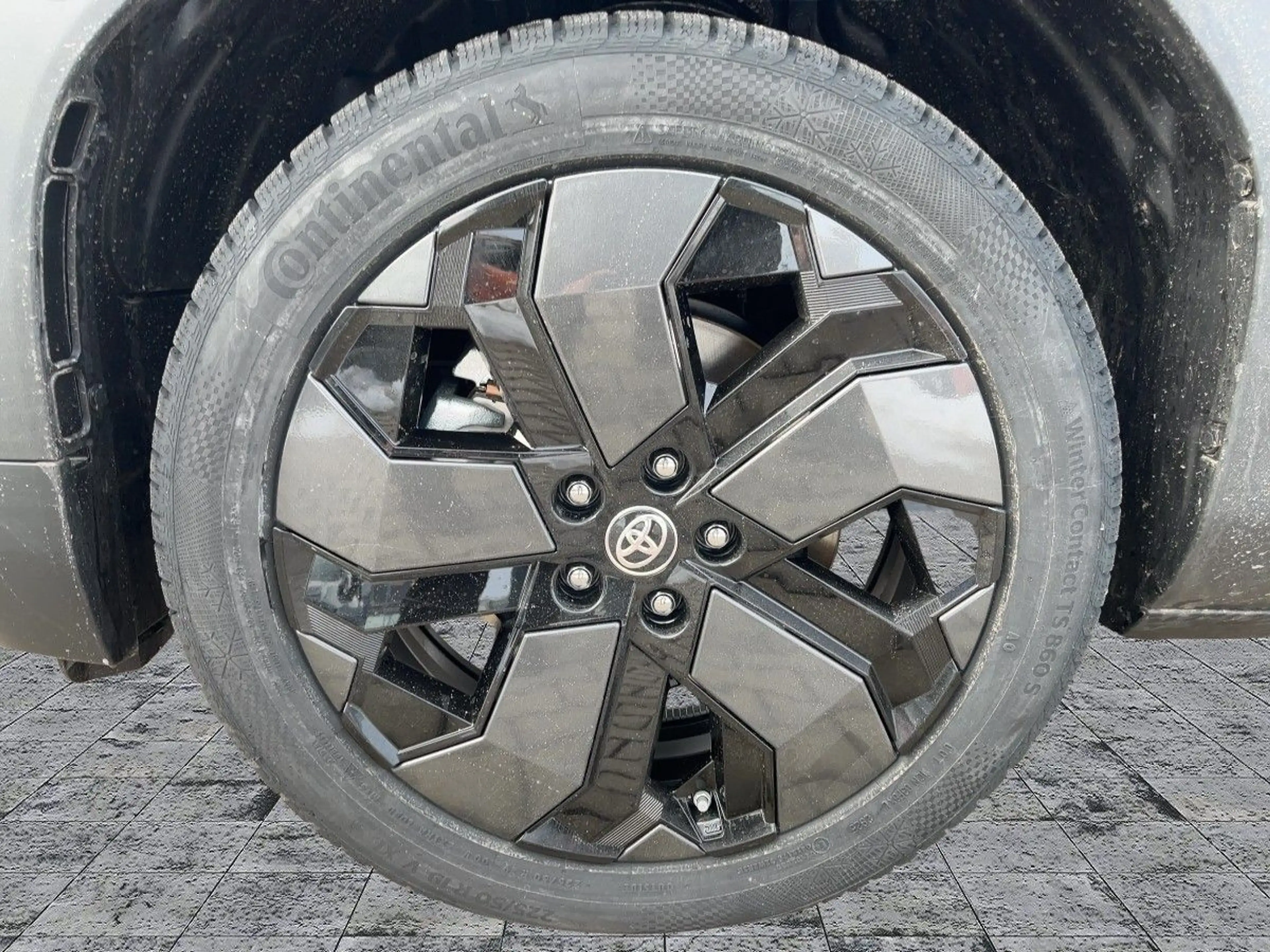 Toyota Urban Cruiser 128 kWh Lounge — photo 8