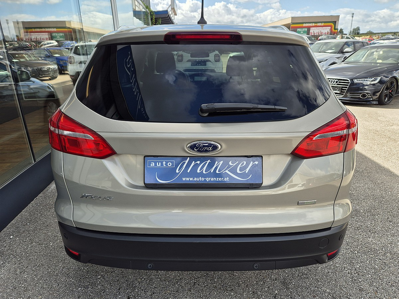 Ford Focus Traveller 1,0 EcoBoost Trend Edition — photo 6