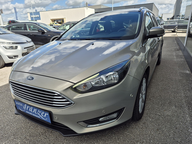 Ford Focus Traveller 1,0 EcoBoost Trend Edition — photo 4