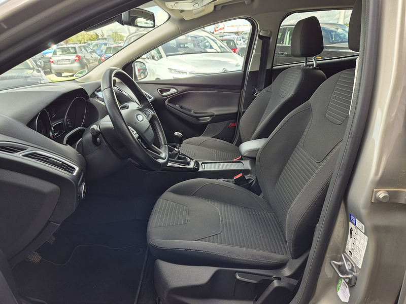 Ford Focus Traveller 1,0 EcoBoost Trend Edition — photo 8