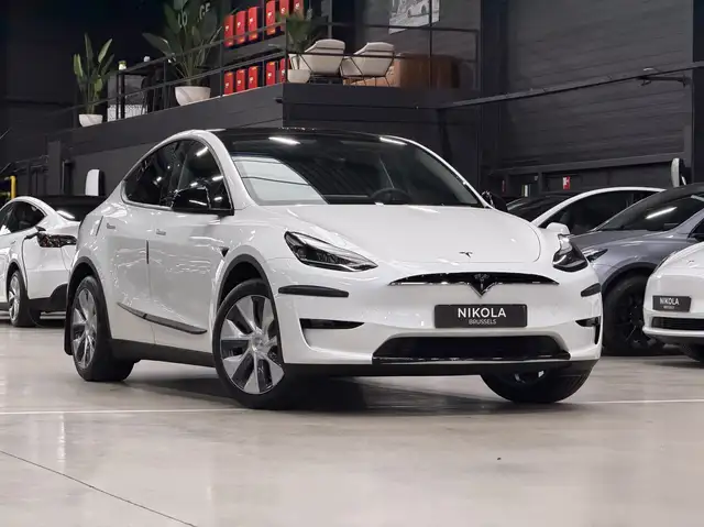 Tesla Model Y RWD - LOW MILEAGE - HIGHWAY AUTOPILOT