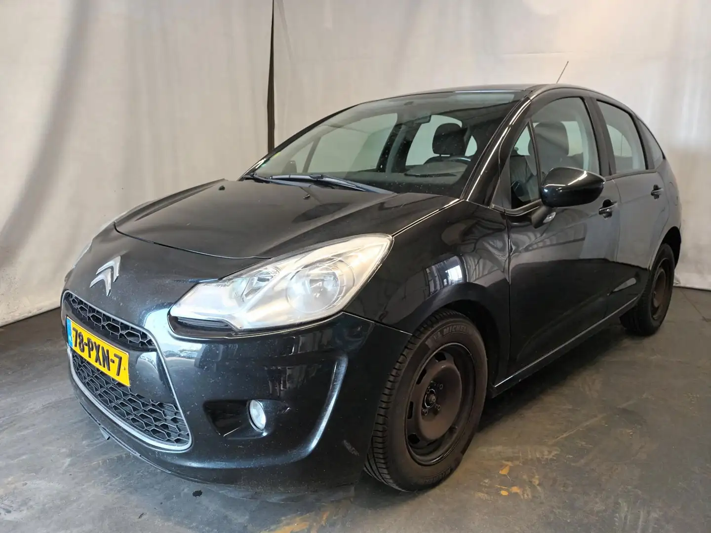 Citroen C3 1.6 e-HDi Dynamique SCHADEAUTO Zwart - 2