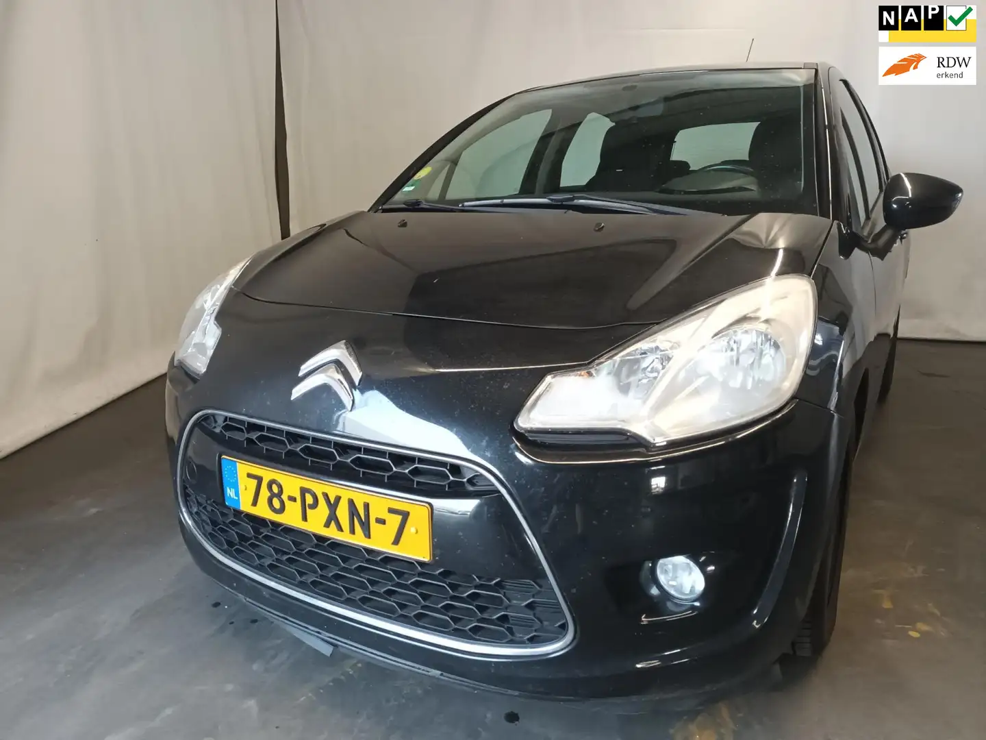 Citroen C3 1.6 e-HDi Dynamique SCHADEAUTO Zwart - 1