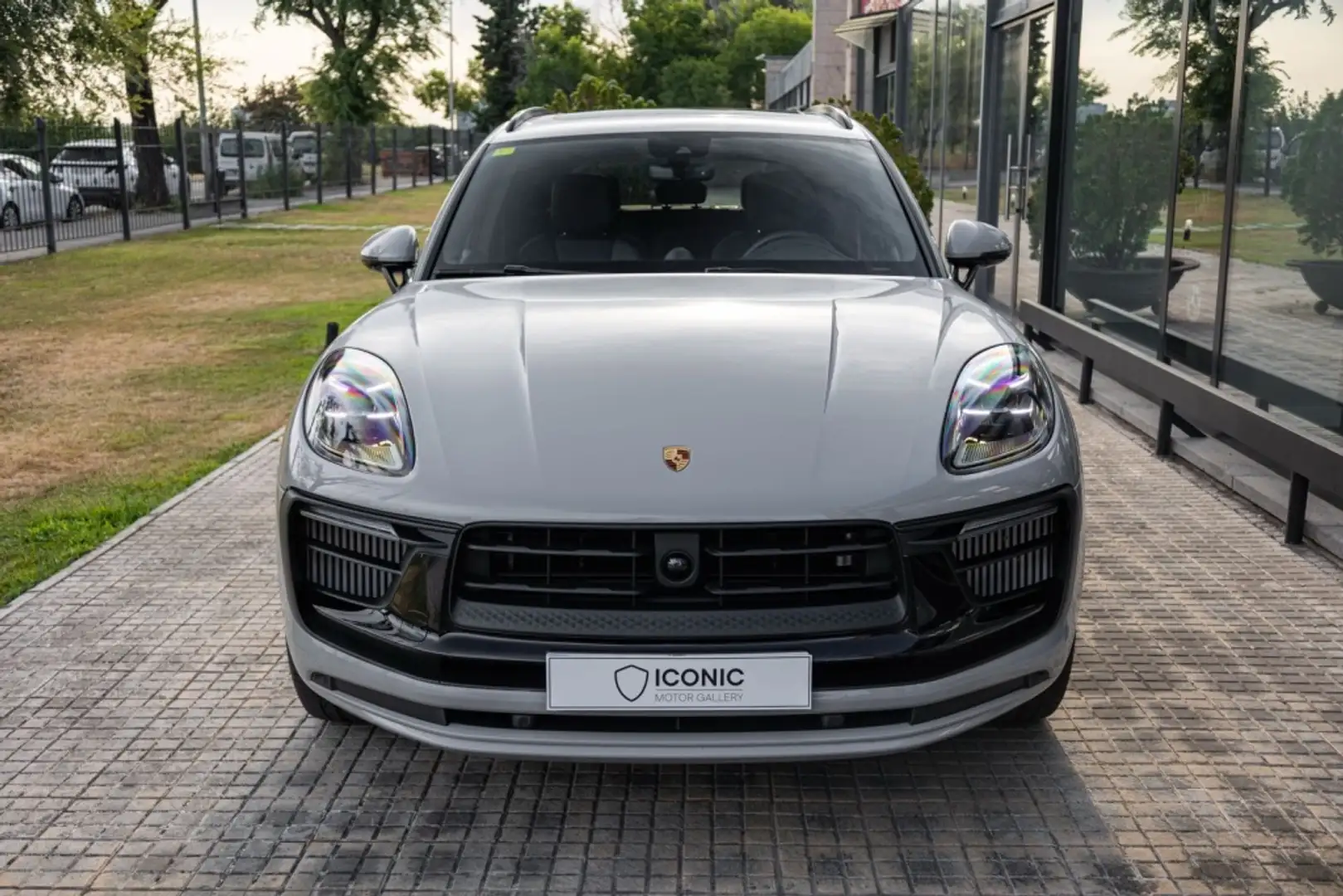 Porsche Macan GTS Aut. Gris - 2