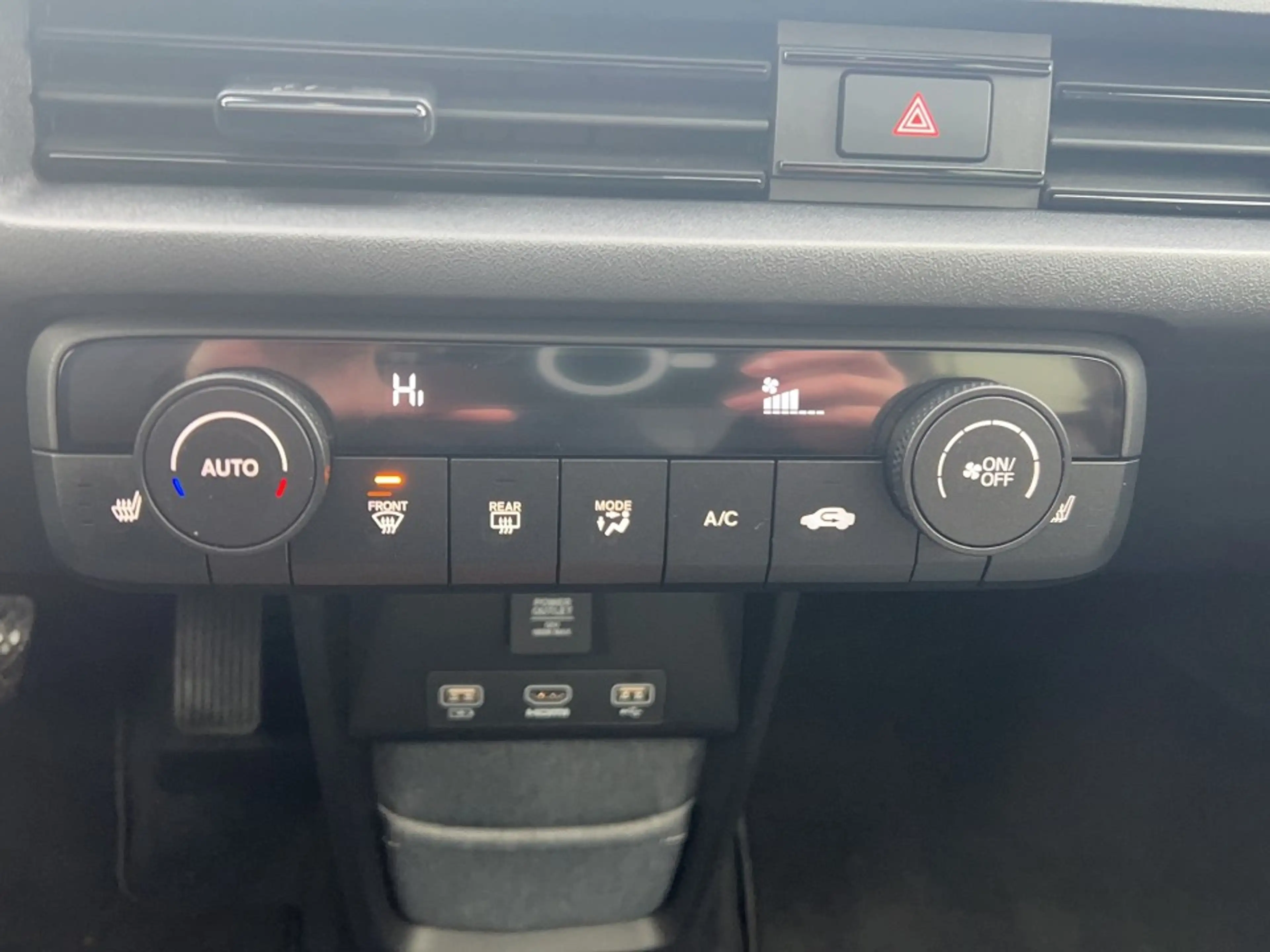 Honda e 1.HAND+NAVI+PANORAMA+ALLWETTER+KAMERA Elektro — photo 15
