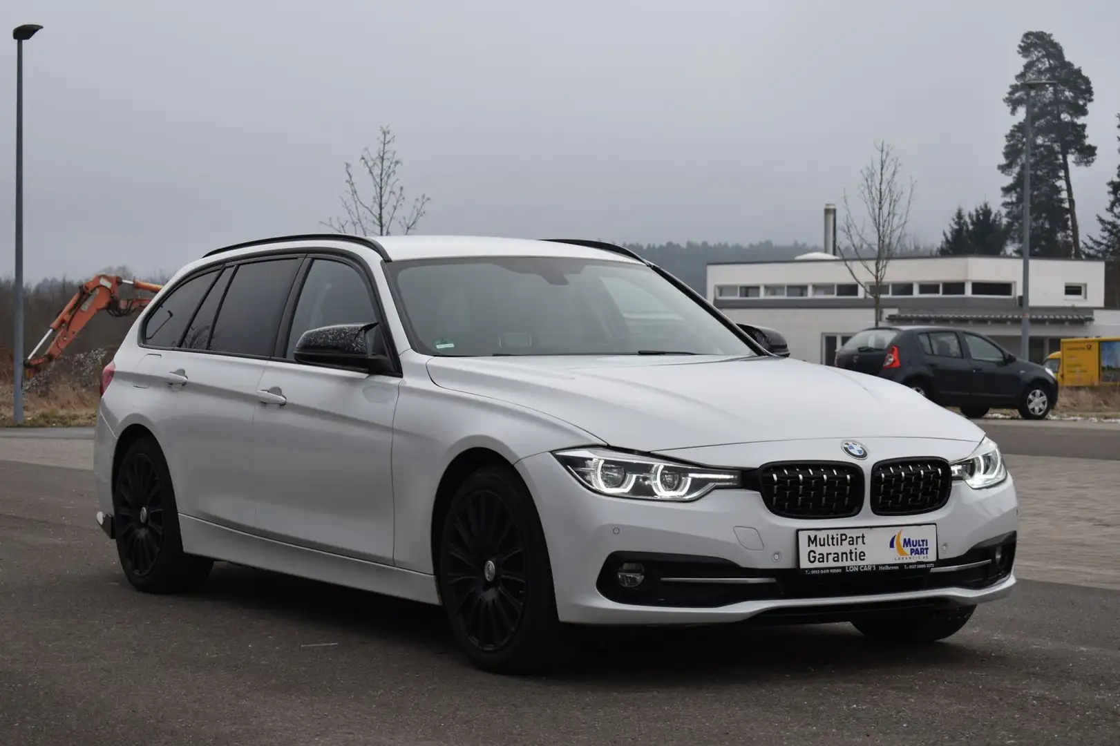 BMW 318 d Sport Line*Touring*LED*AHK*Navi*SHZ*Euro6 Blanc - 1
