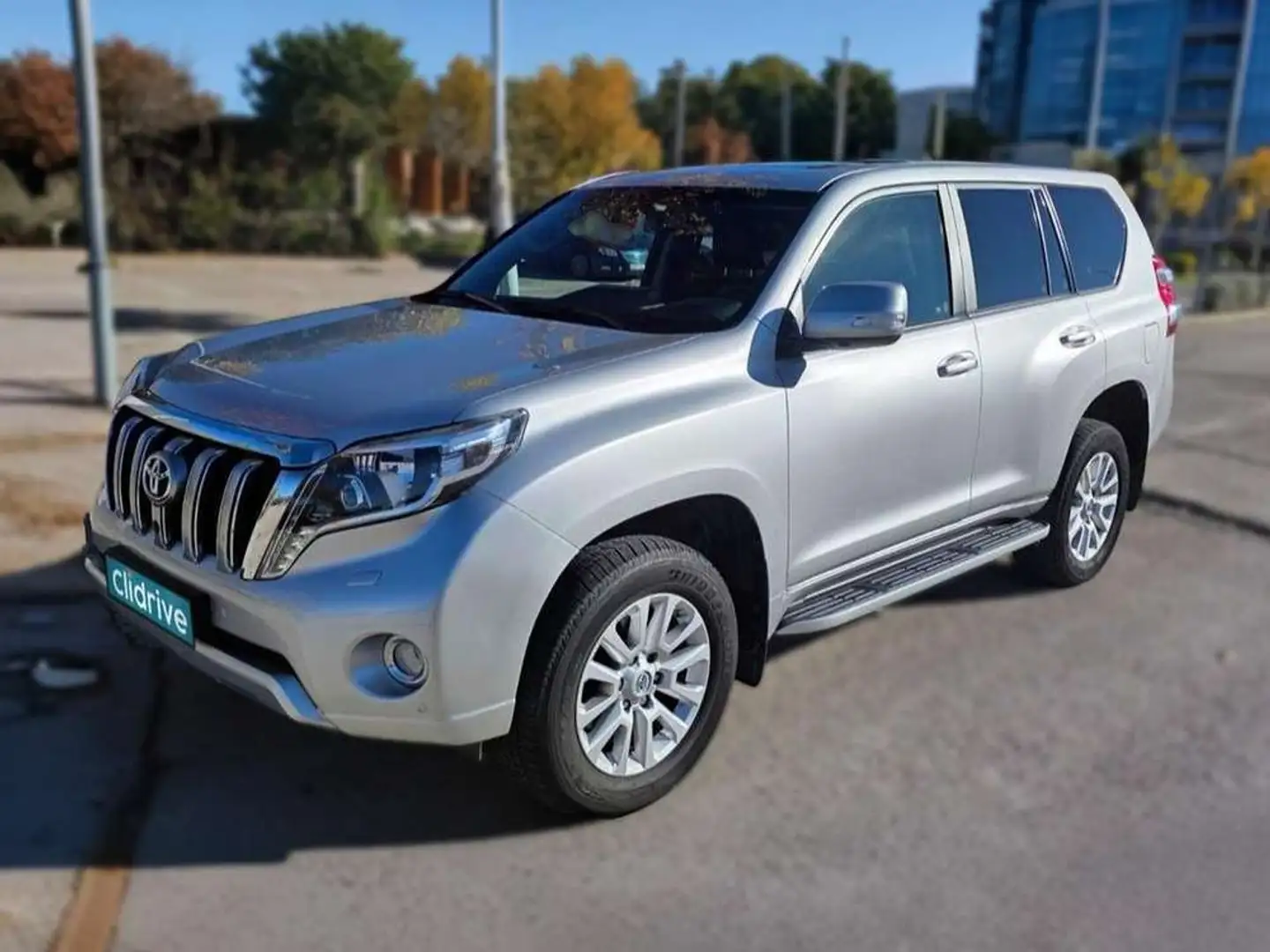 Toyota Land Cruiser D-4D VXL Aut. Gris - 2