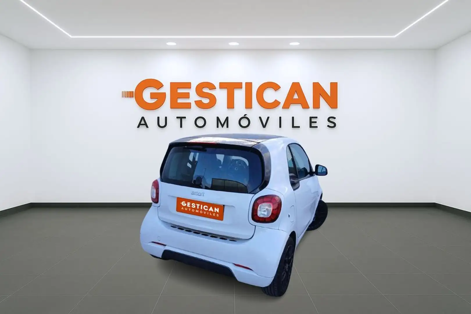 smart forTwo 0.9 66kW (90CV) COUPE Urbanshadow Editio Blanco - 2
