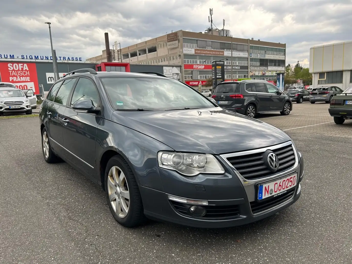 Volkswagen Passat Variant Sportline,Xenon ,motor und getriebe Top zustand Grau - 1