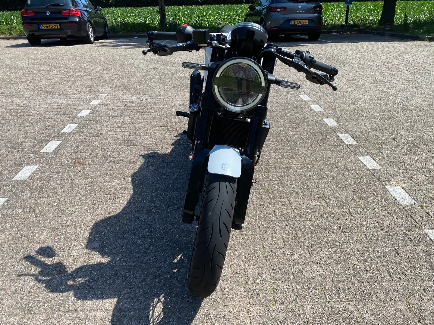 Husqvarna Vitpilen 401 Biały - 2