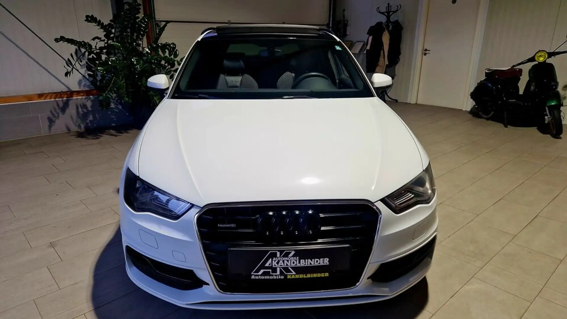 Audi A3 SB Sport 2,0 TDI Quattro S-tronic ''S-LINE'' Weiß - 2