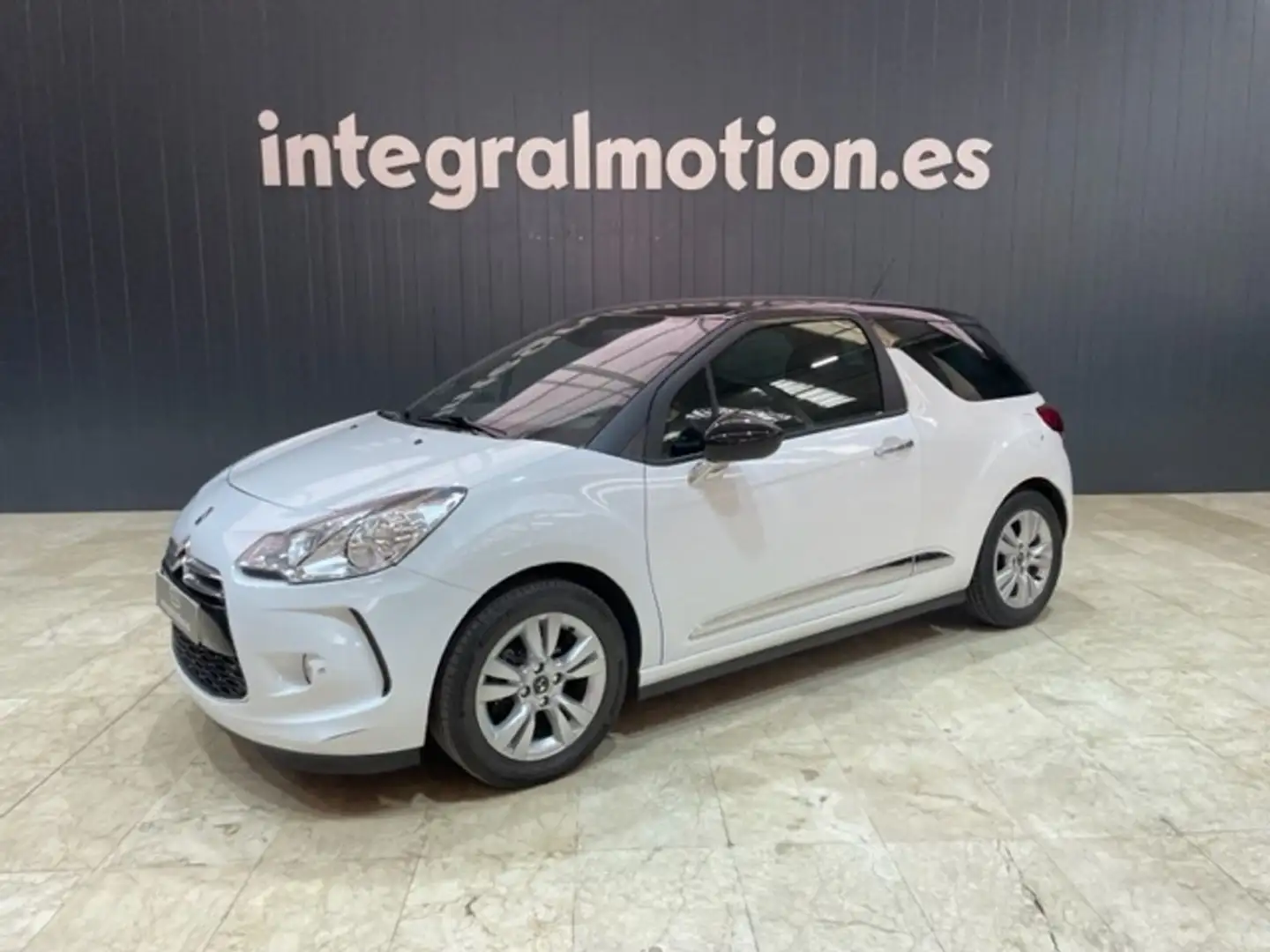 DS Automobiles DS 3 1.2 PureTech Desire 82 Blanco - 1