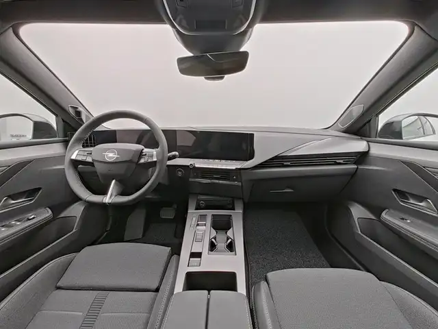 Opel Astra view 12