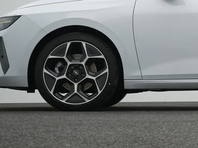 Opel Astra view 10