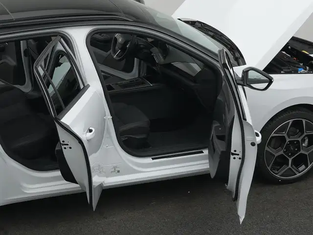 Opel Astra view 13