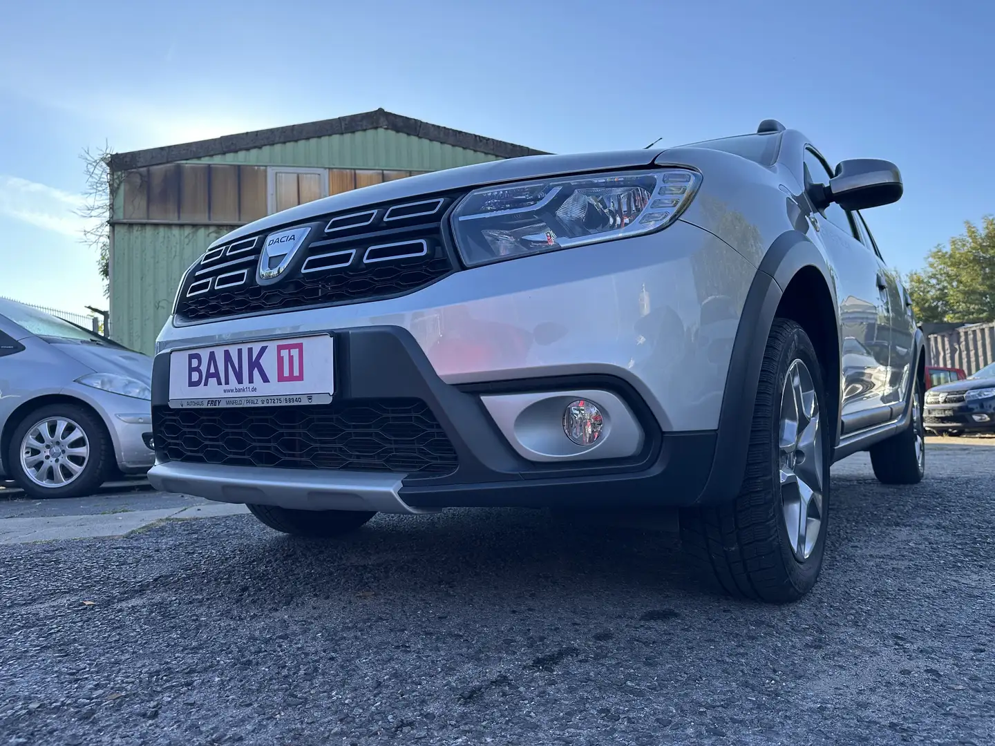 Dacia Sandero Stepway Prestige AHK TÜV NEU Silber - 2