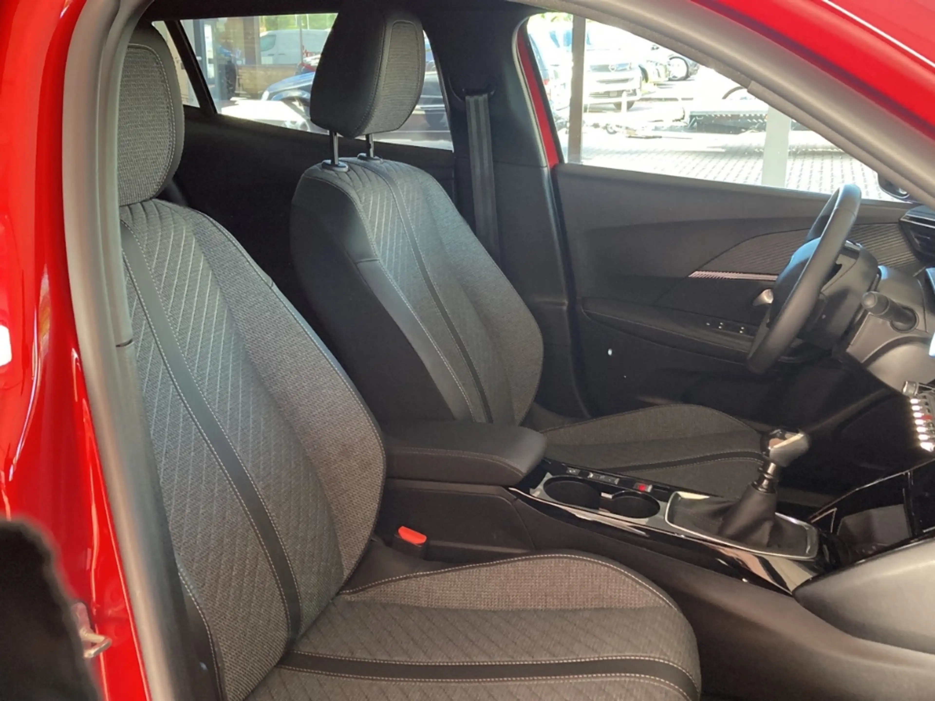 Peugeot 2008 Allure Shz Navi Kamera 360 PDC v+h — photo 12