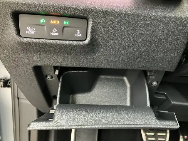 Volkswagen Tiguan Sport TDI 4MOTION DSG Ansicht 10