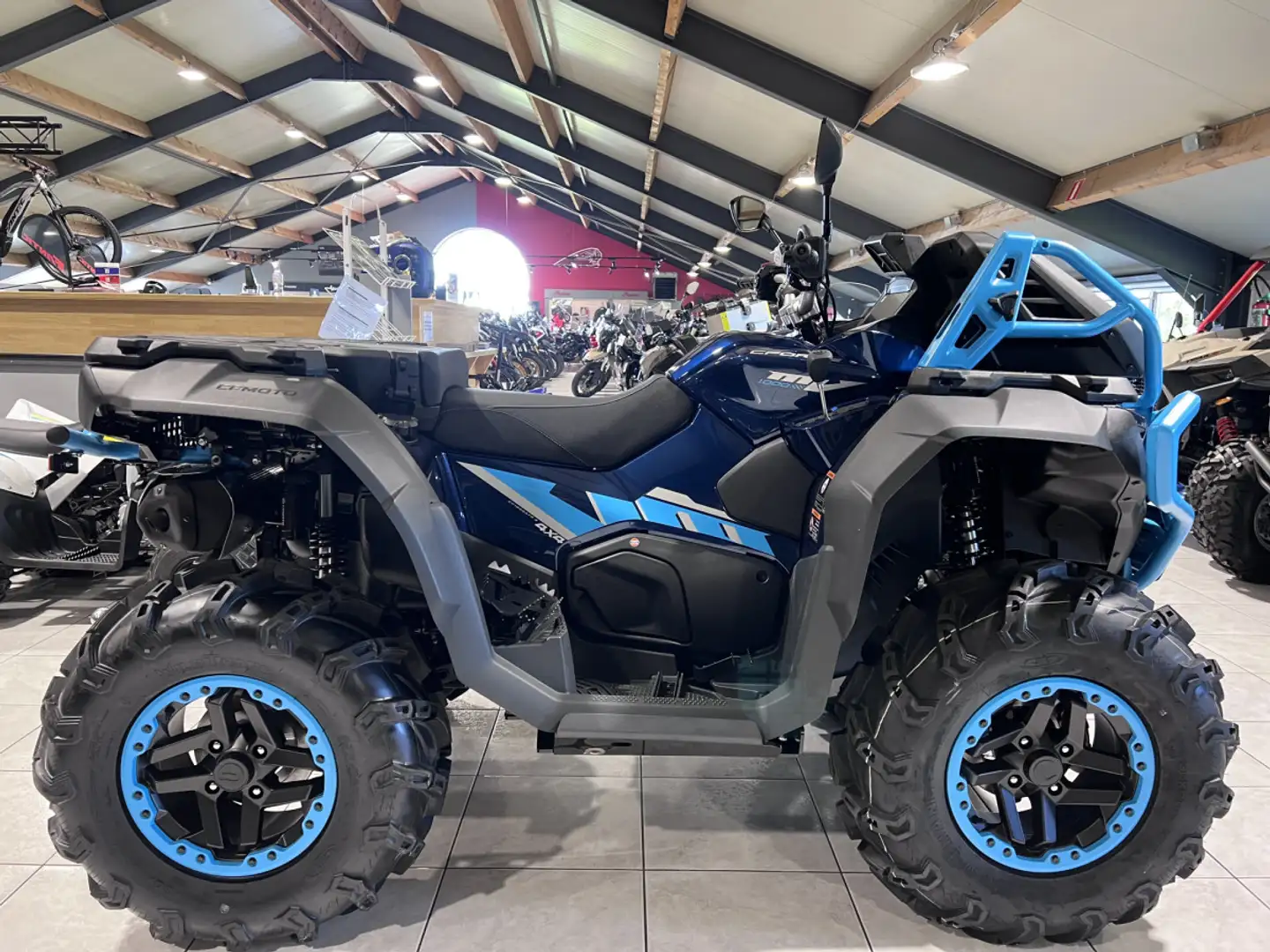 CFMOTO CForce 1000 TOURING MUD T3 AGRI Bleu - 1