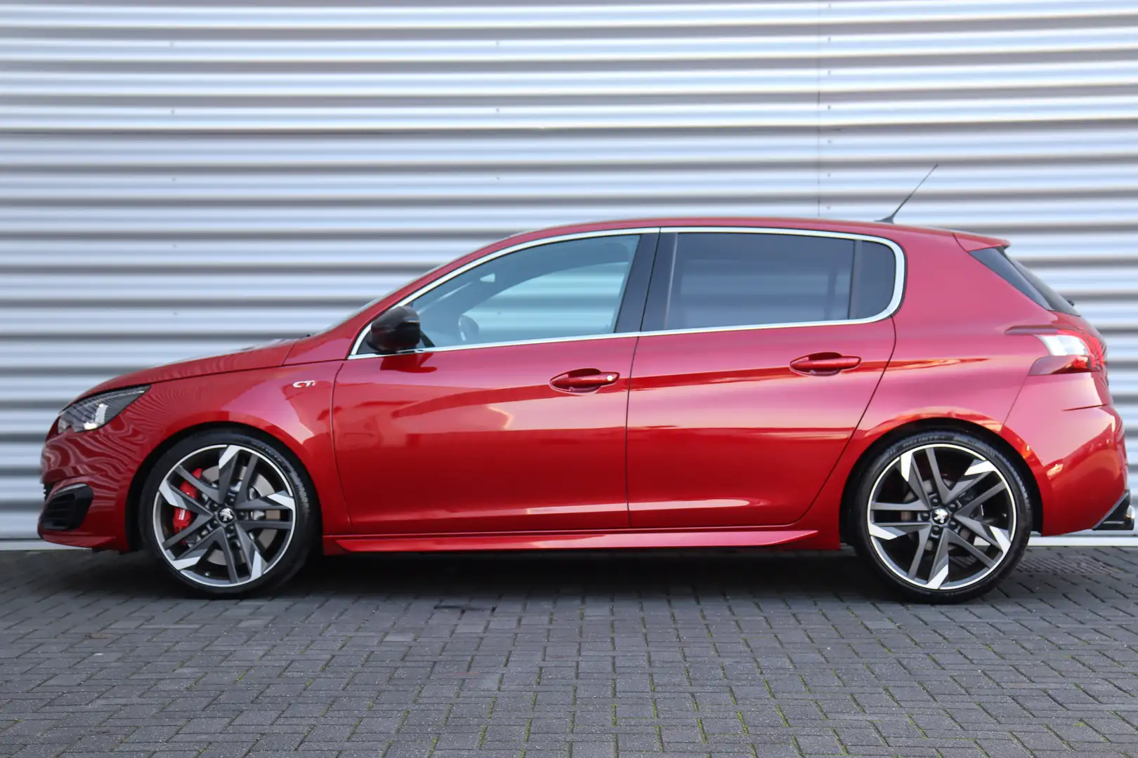 Peugeot 308 1.6 PURETECH 272PK 5-DRS GTI BY SPORT / NAVI / CLI Rouge - 2
