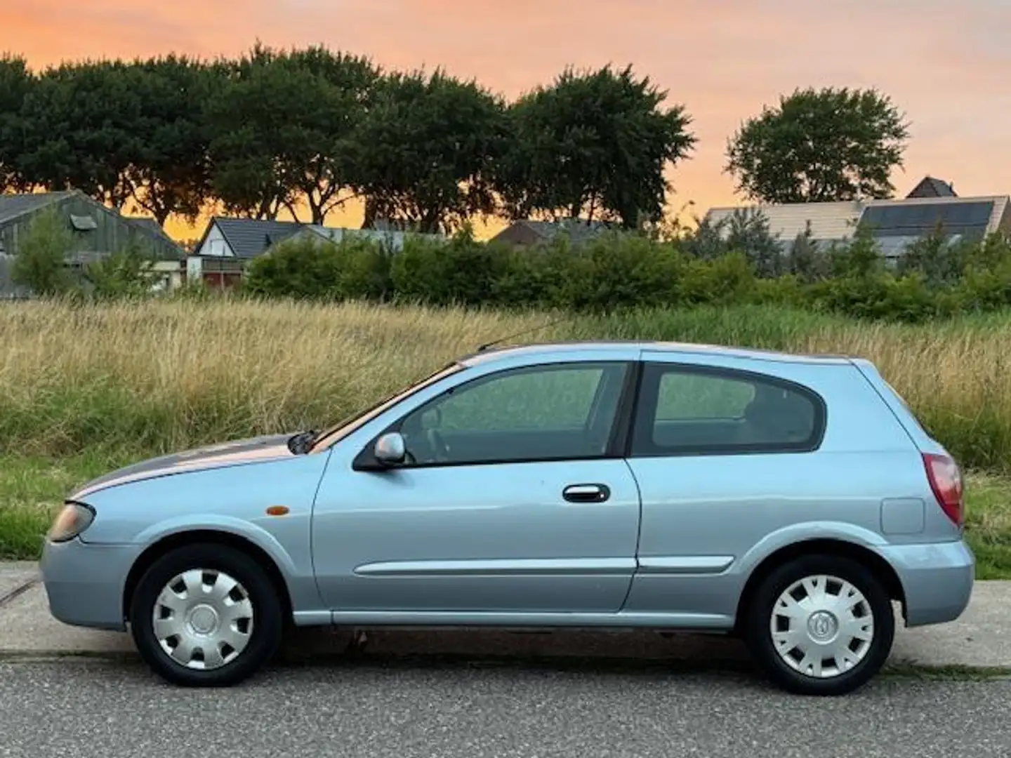 Nissan Almera 1.8 Acenta 3-Drs Automaat ECC Audio/CD Electric pa Blauw - 2
