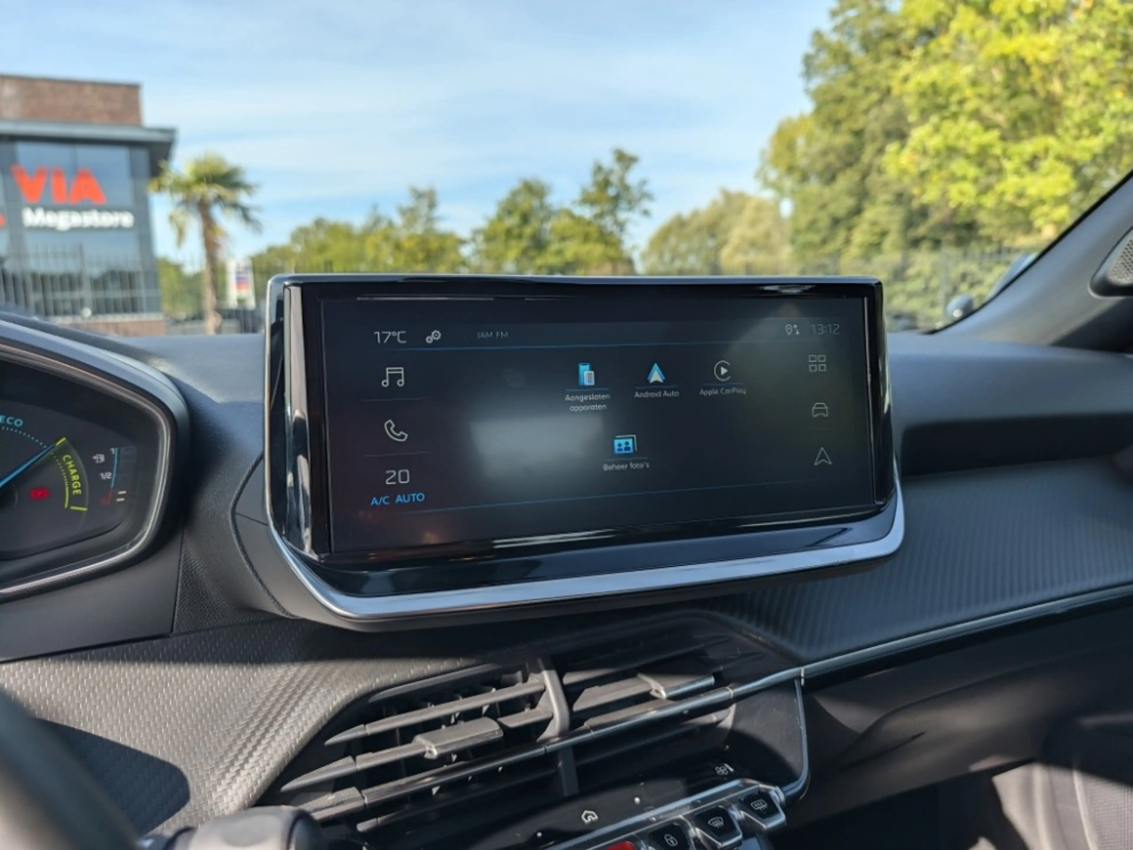 Peugeot 2008 Hybrid Style | 136PK | Carplay | Cruise | LED | PD — photo 11