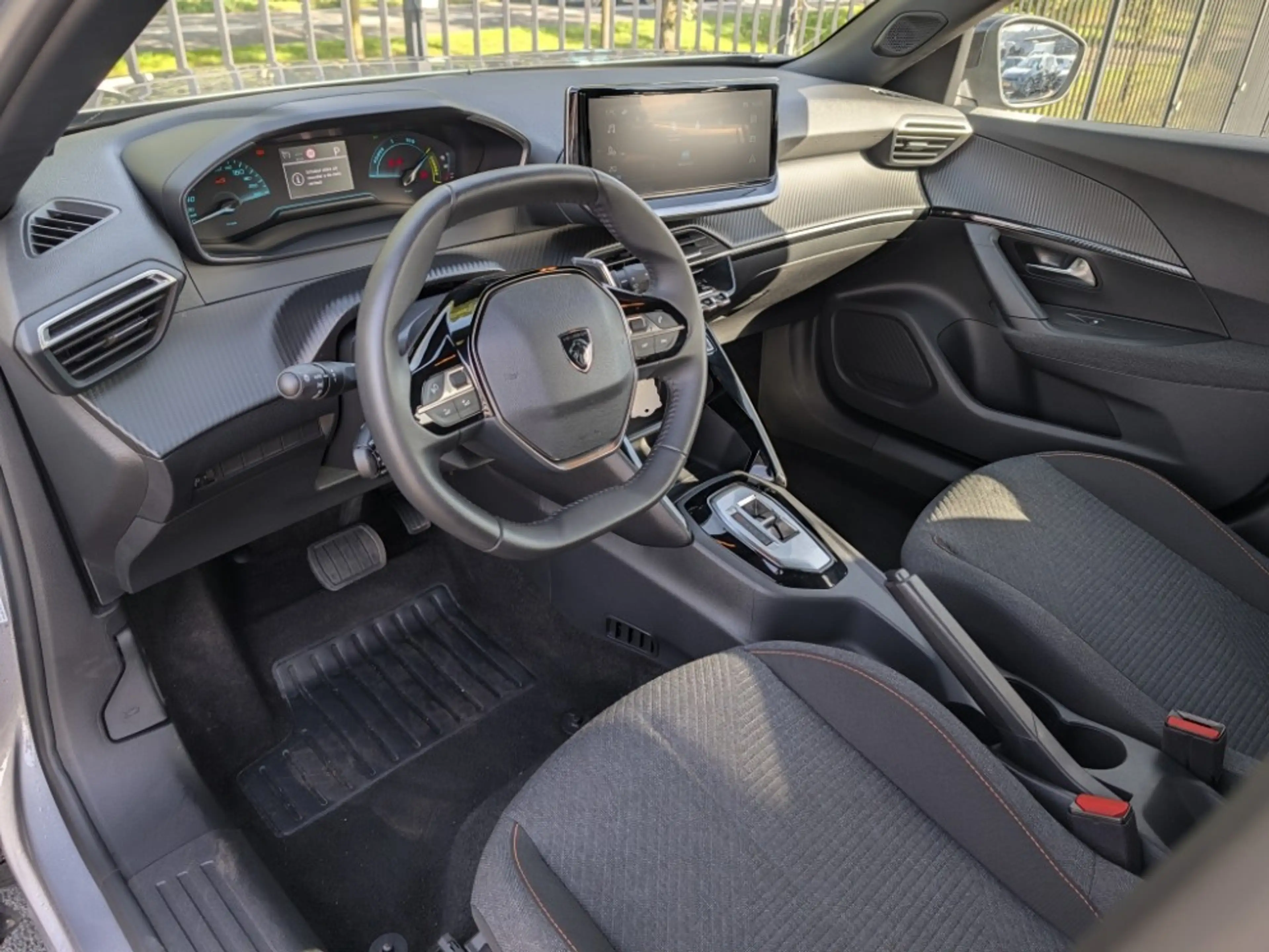 Peugeot 2008 Hybrid Style | 136PK | Carplay | Cruise | LED | PD — photo 14